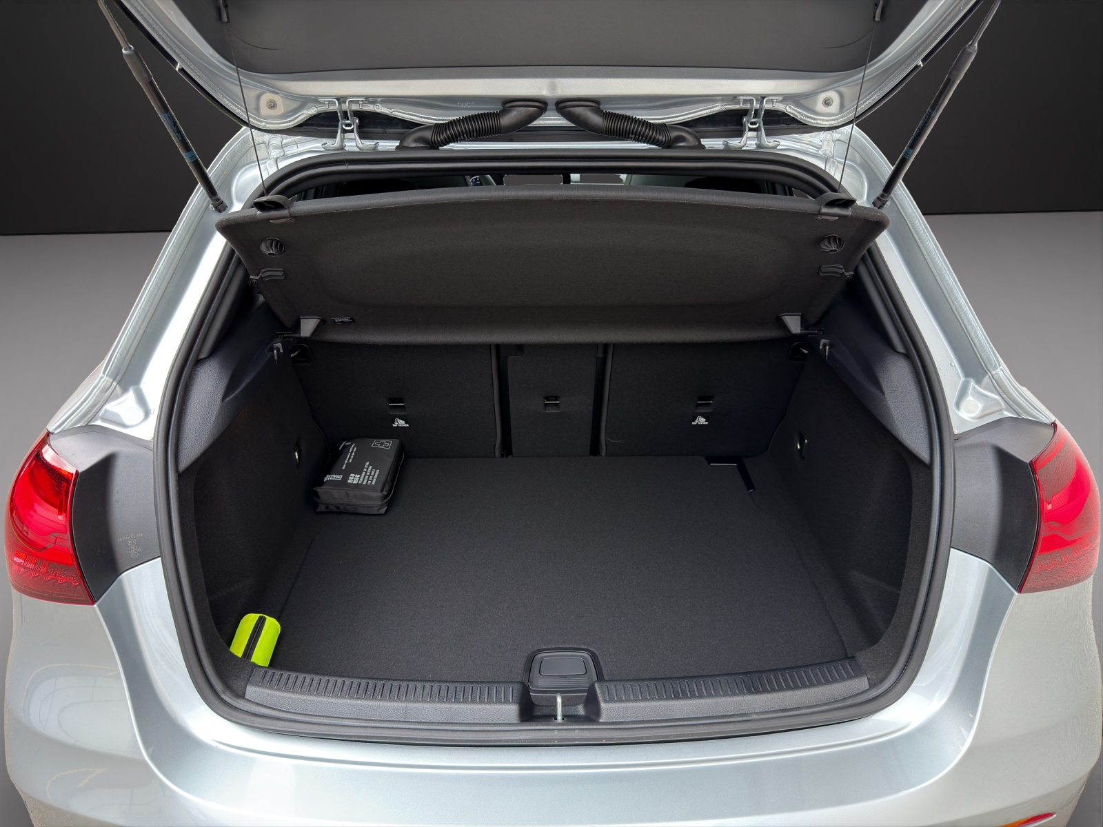 MERCEDES-BENZ A 220 4Matic 8G-DCT-image-13