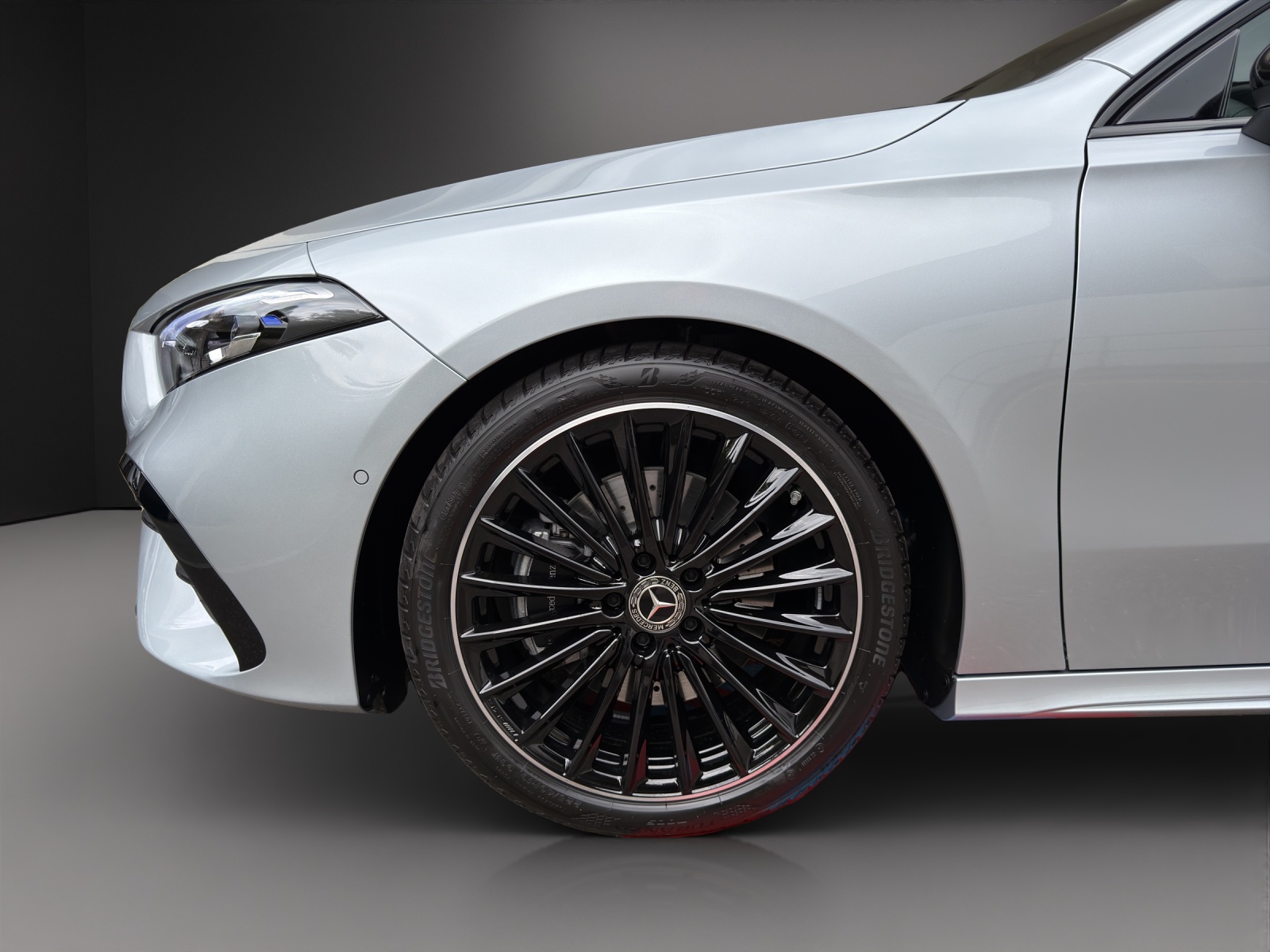 MERCEDES-BENZ A 220 4Matic 8G-DCT-image-8