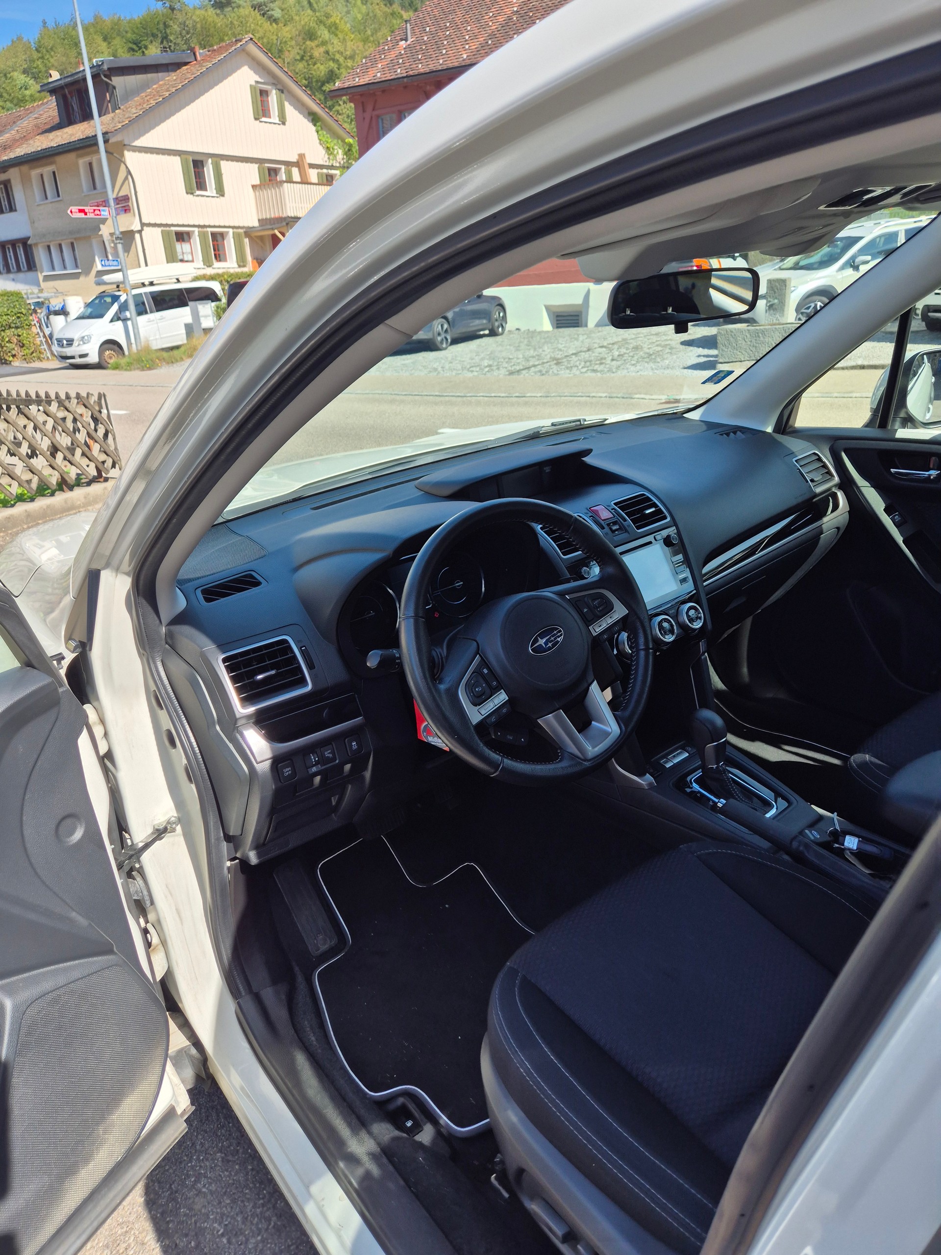 SUBARU Forester 2.0i Swiss Lineartronic-image-6