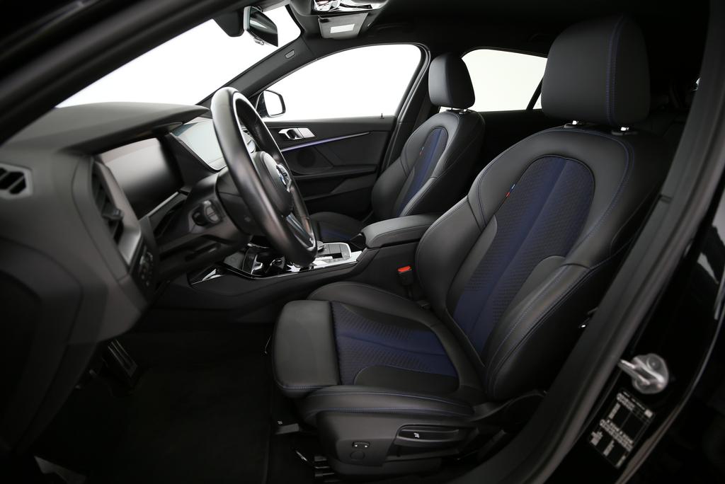 BMW 118i-image-2