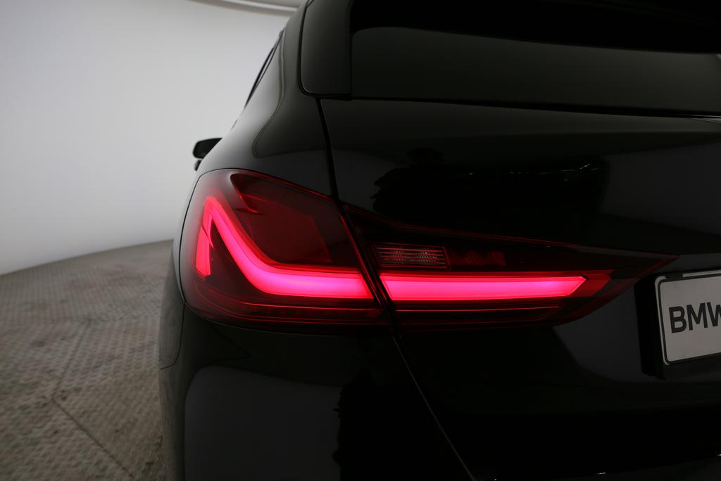 BMW 118i-image-16