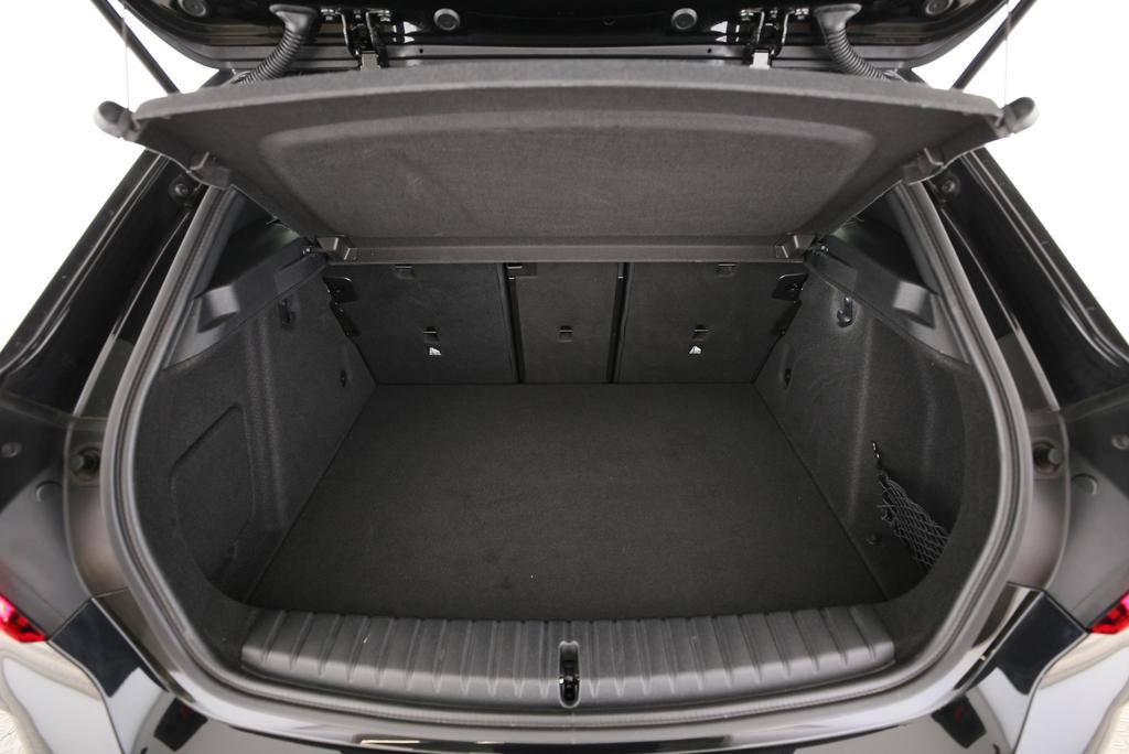 BMW 118i-image-14