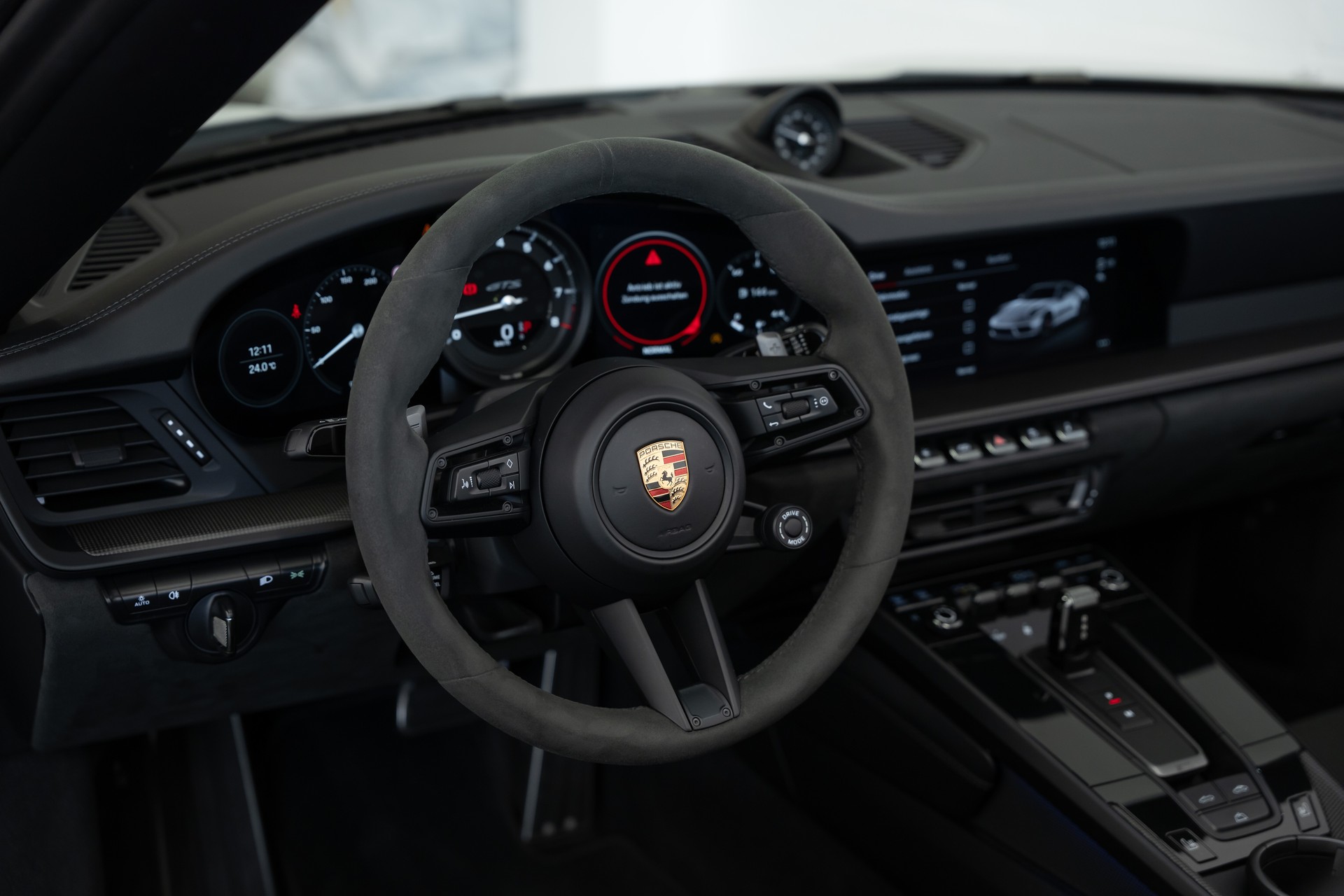 PORSCHE 911 Carrera GTS Cabriolet PDK-image-18