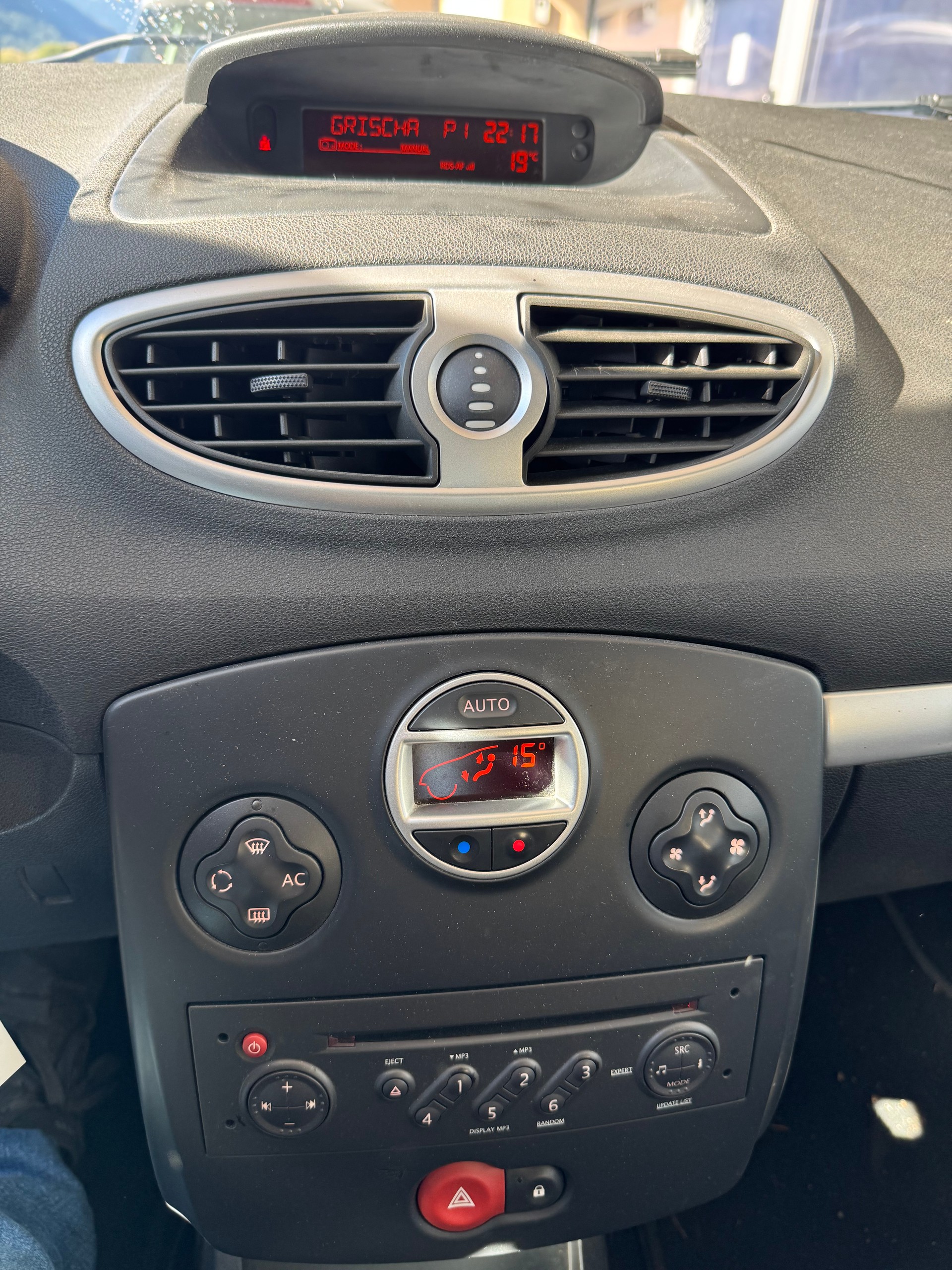 RENAULT Clio Grandtour 1.2 16V Turbo Dynamique-image-8