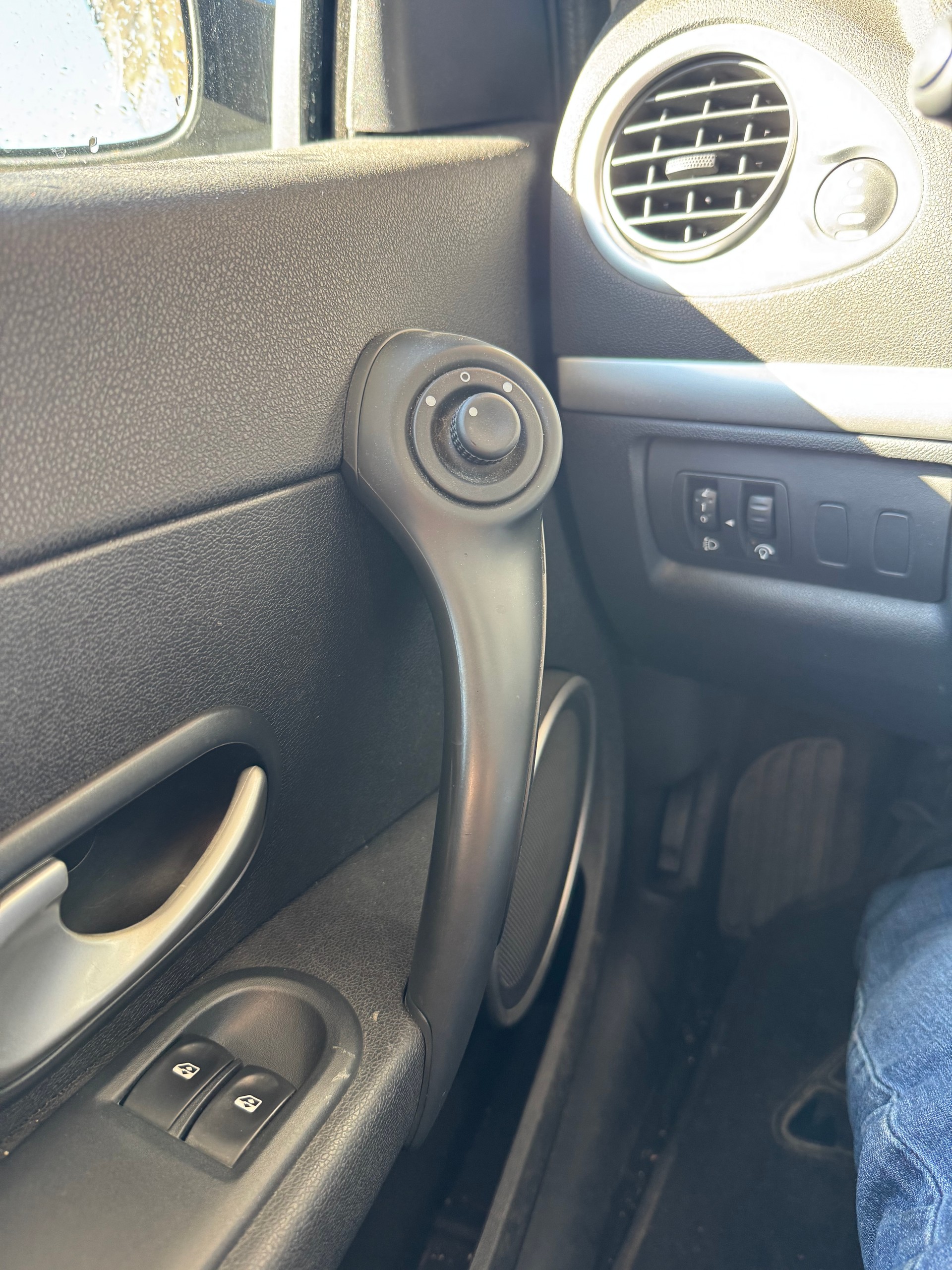 RENAULT Clio Grandtour 1.2 16V Turbo Dynamique-image-11