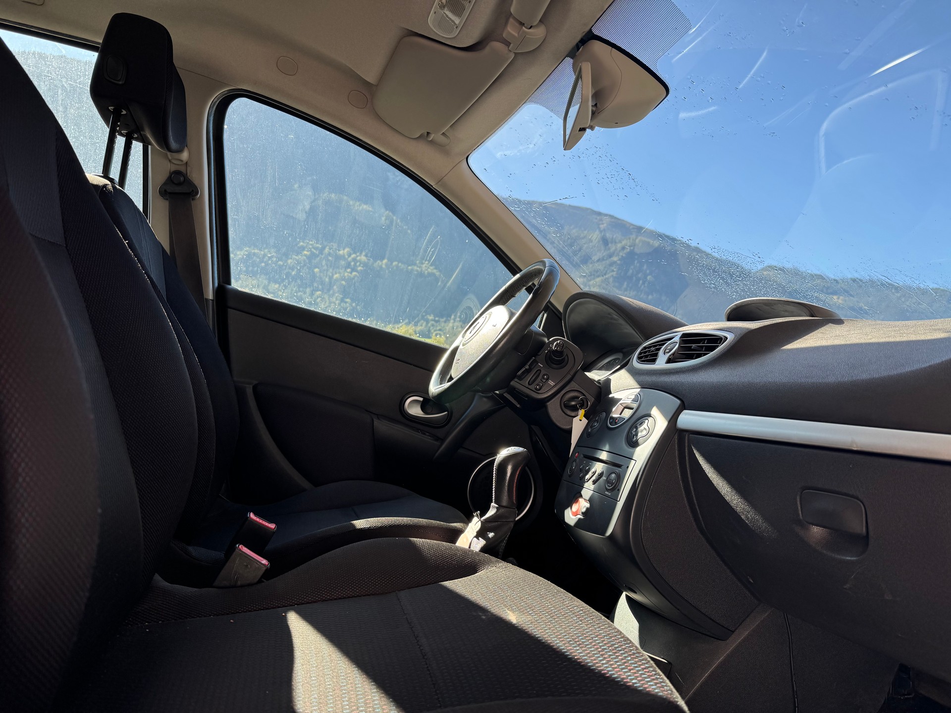 RENAULT Clio Grandtour 1.2 16V Turbo Dynamique-image-5