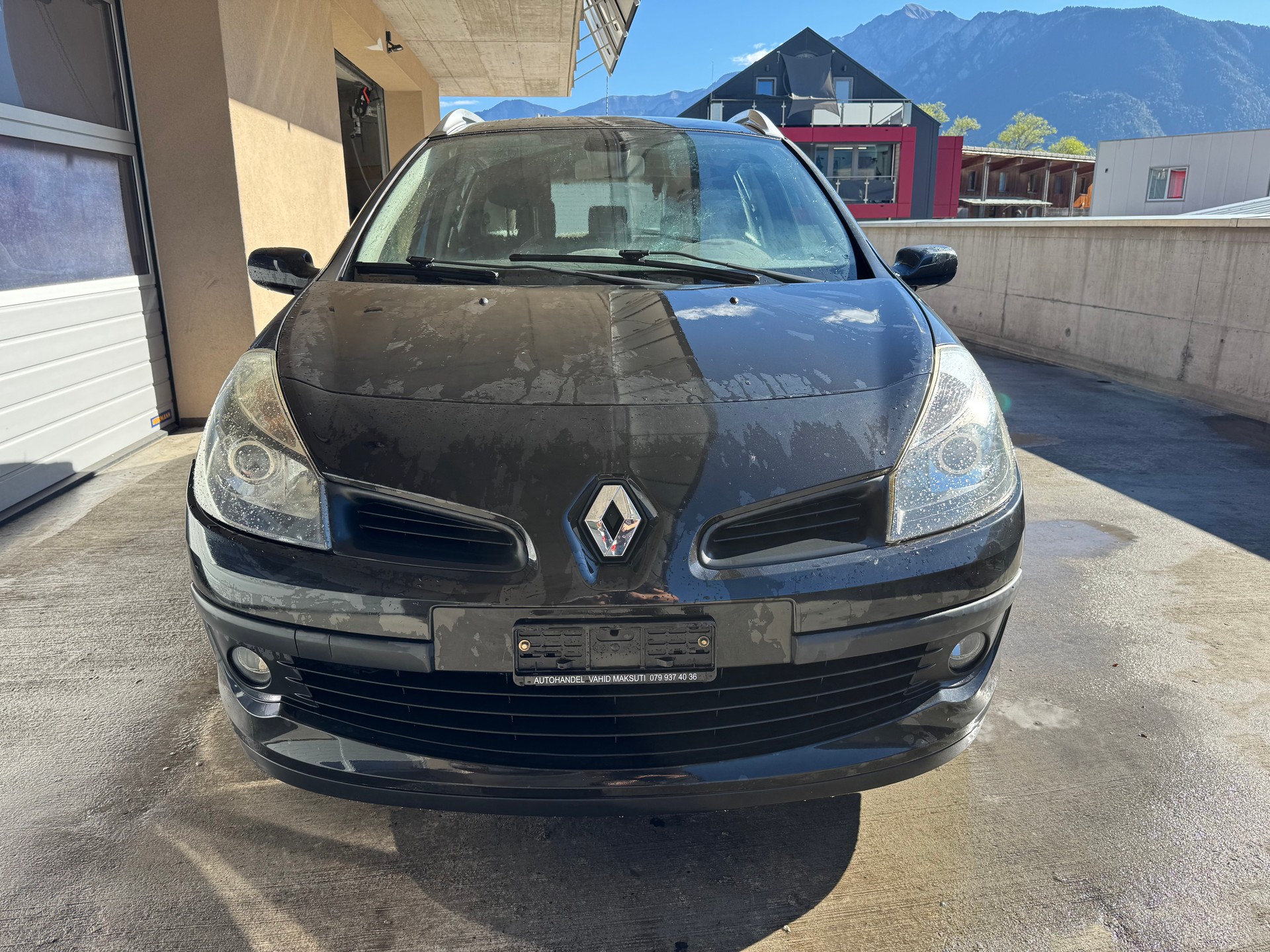 RENAULT Clio Grandtour 1.2 16V Turbo Dynamique-image-1