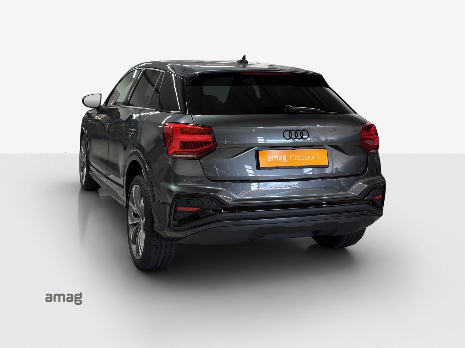 AUDI Q2 35 TFSI S line S-tronic-image-2