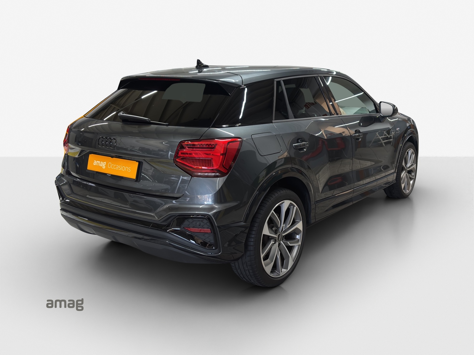 AUDI Q2 35 TFSI S line S-tronic-image-4