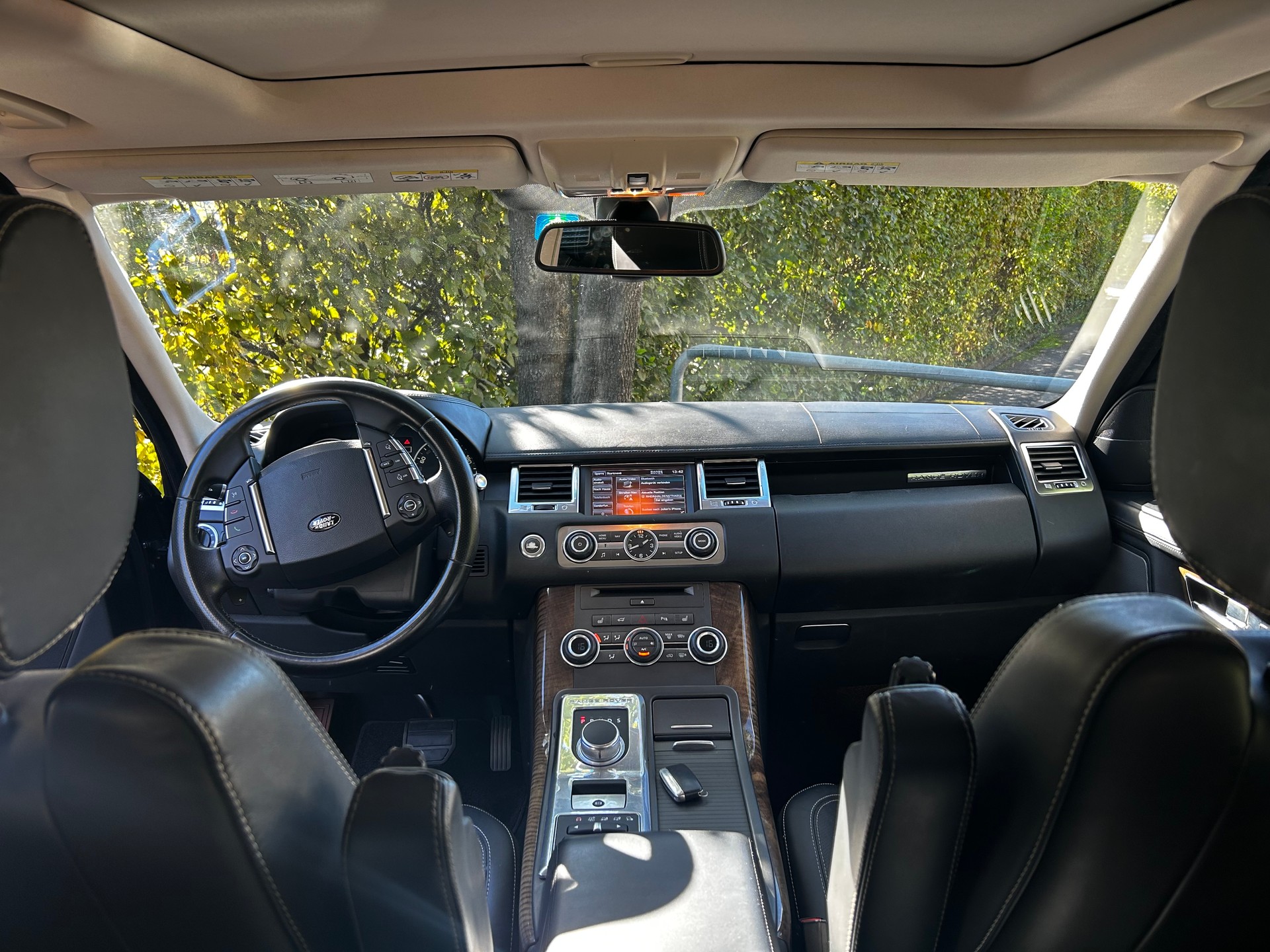 LAND ROVER 3.0 SDV6 HSE-image-3