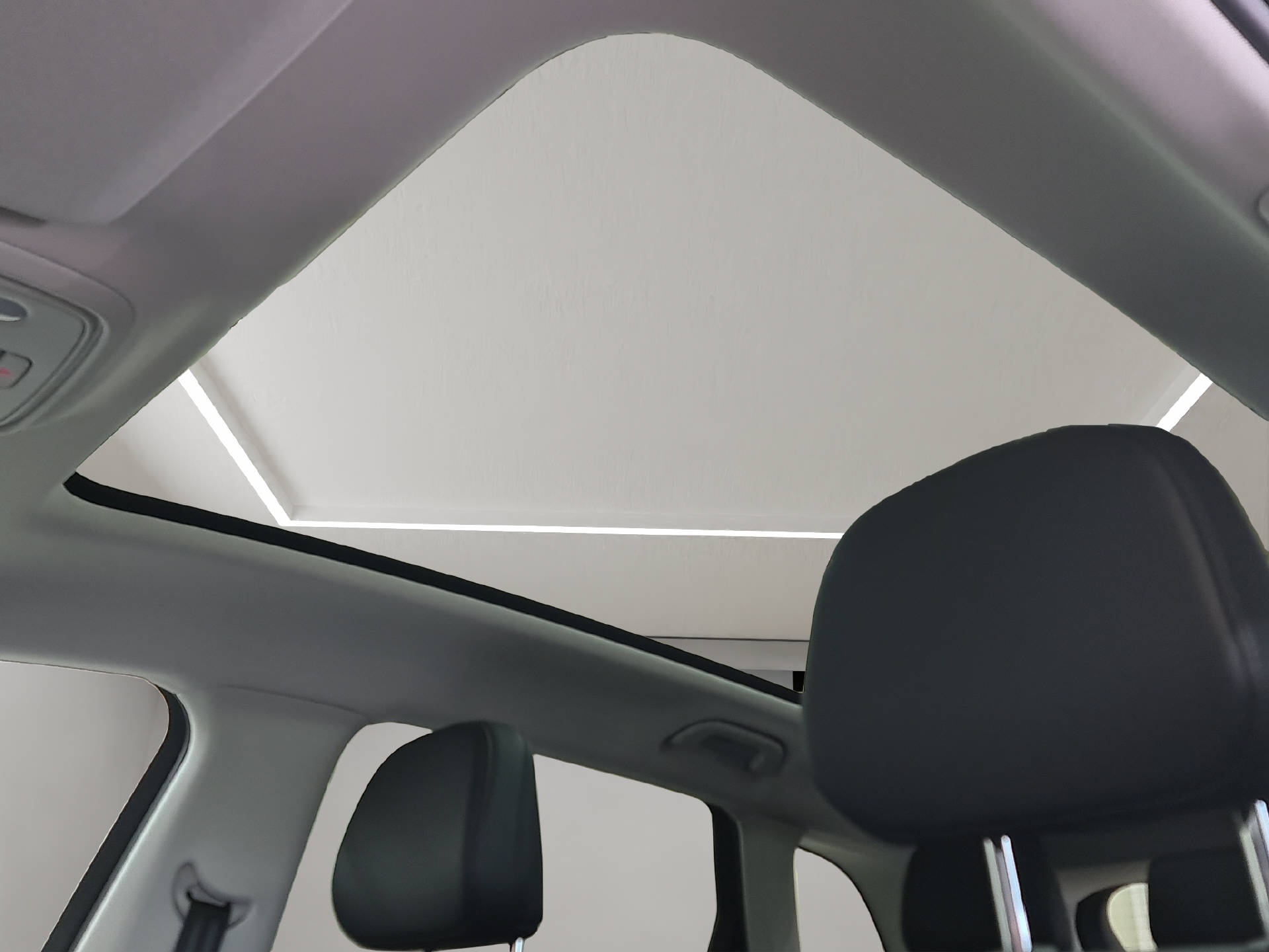 LEAPMOTOR C10 EV AWD 598 PS-image-13