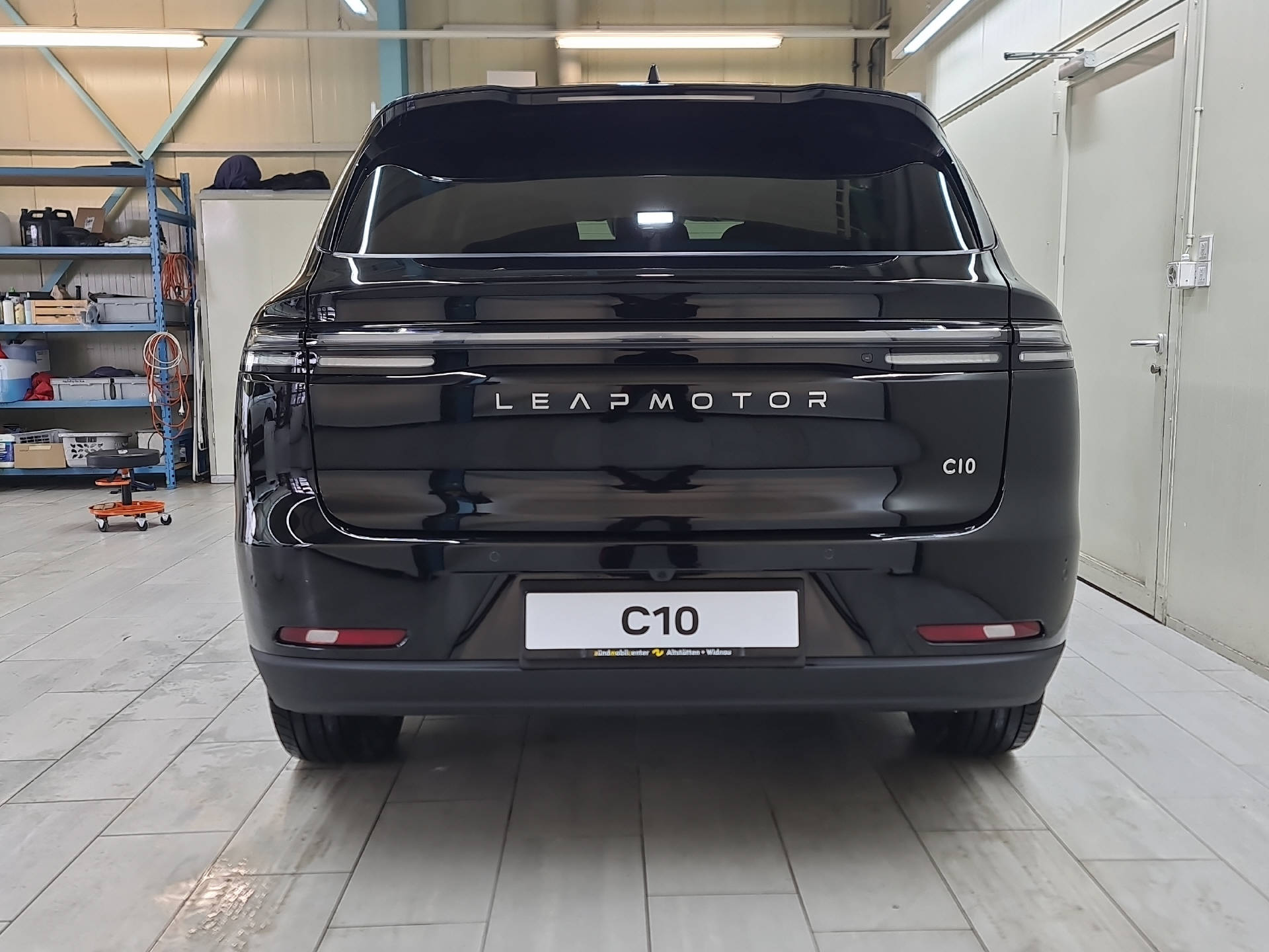 LEAPMOTOR C10 EV AWD 598 PS-image-3