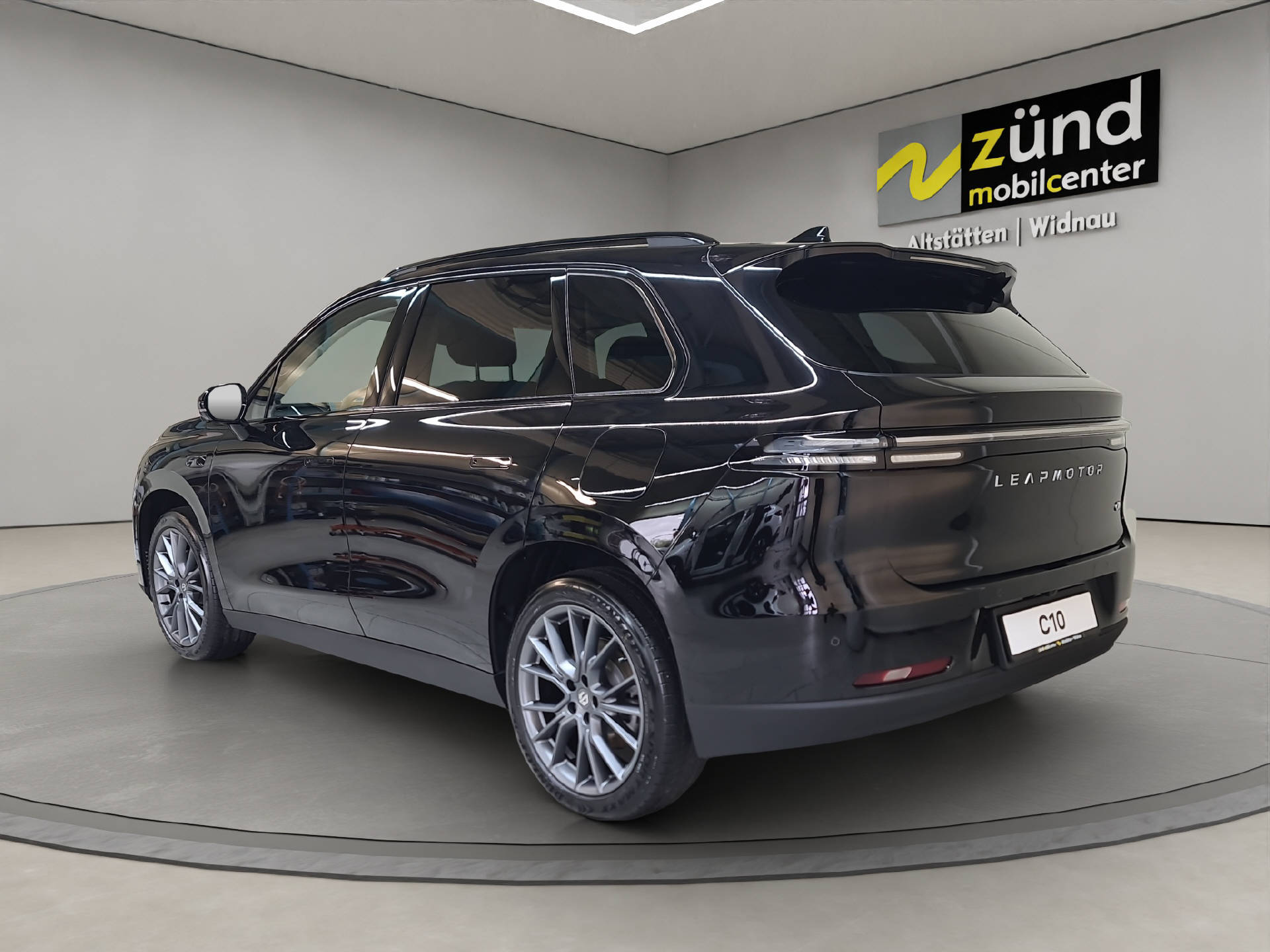 LEAPMOTOR C10 EV AWD 598 PS-image-2