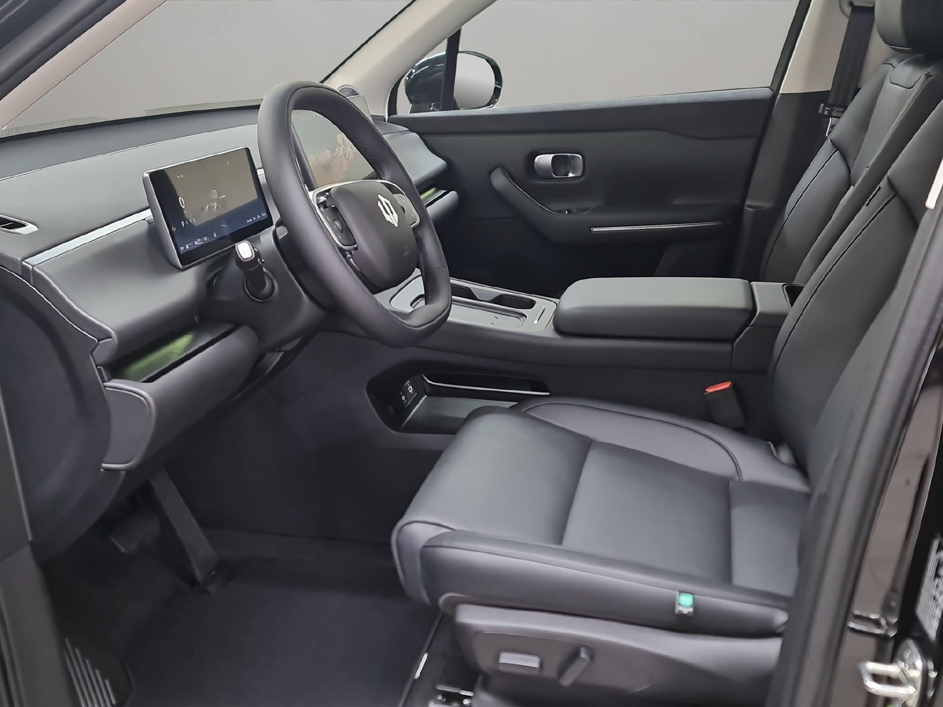 LEAPMOTOR C10 EV AWD 598 PS-image-5