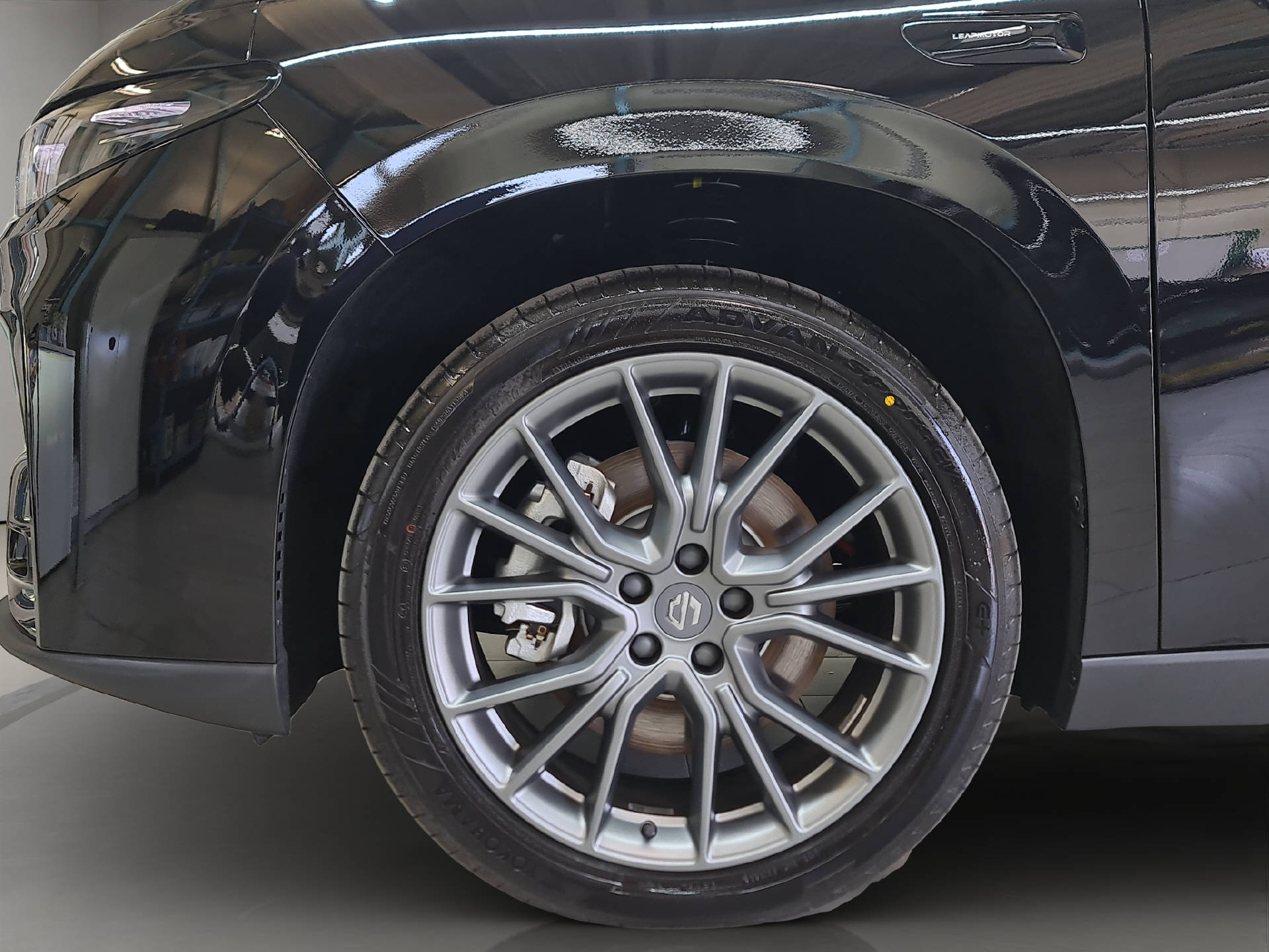 LEAPMOTOR C10 EV AWD 598 PS-image-12