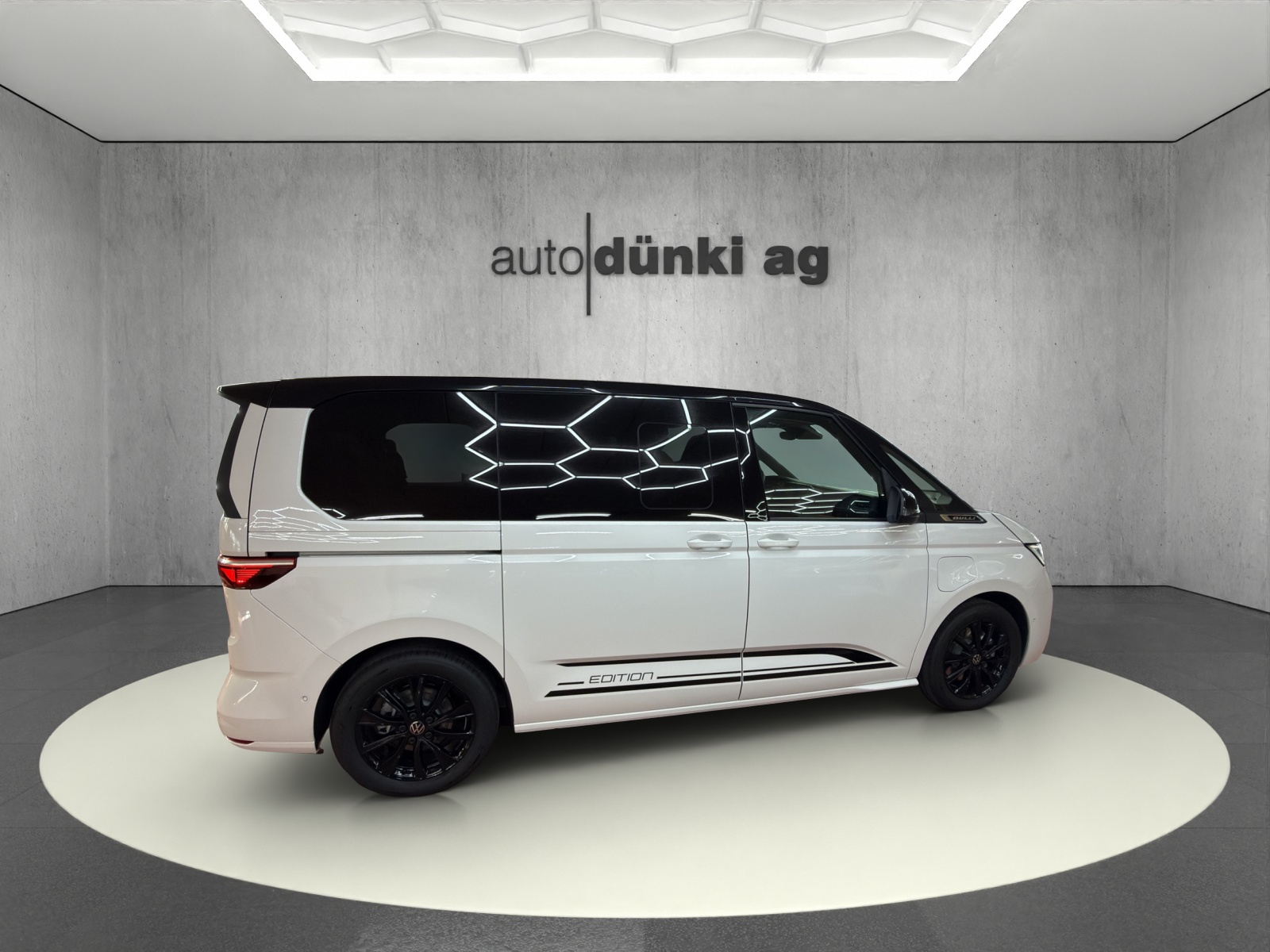 VW Multivan 1.5 eHybrid Life Edition 4Motion DSG-image-11
