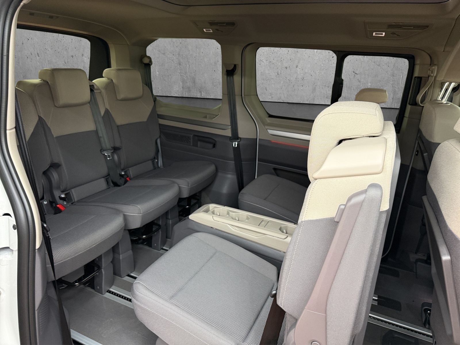 VW Multivan 1.5 eHybrid Life Edition 4Motion DSG-image-10