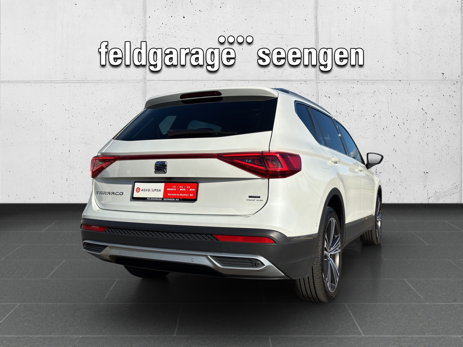 SEAT Tarraco 2.0TSI Xcellence 4Drive DSG mit 7 Sitzen, Panorama-Ausstell-/Schiebedach & Winterräder-image-4
