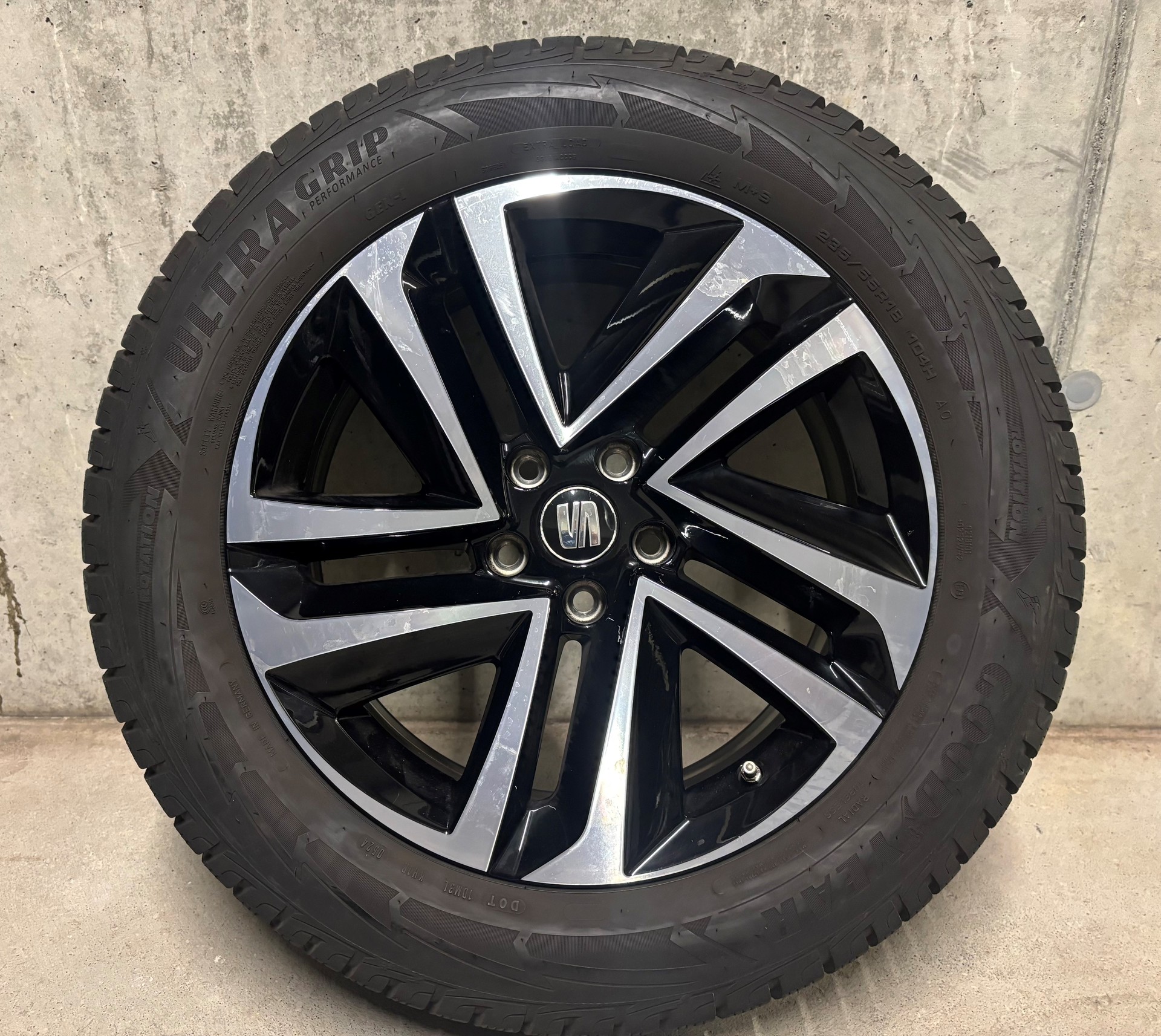 SEAT Tarraco 2.0TSI Xcellence 4Drive DSG mit 7 Sitzen, Panorama-Ausstell-/Schiebedach & Winterräder-image-32