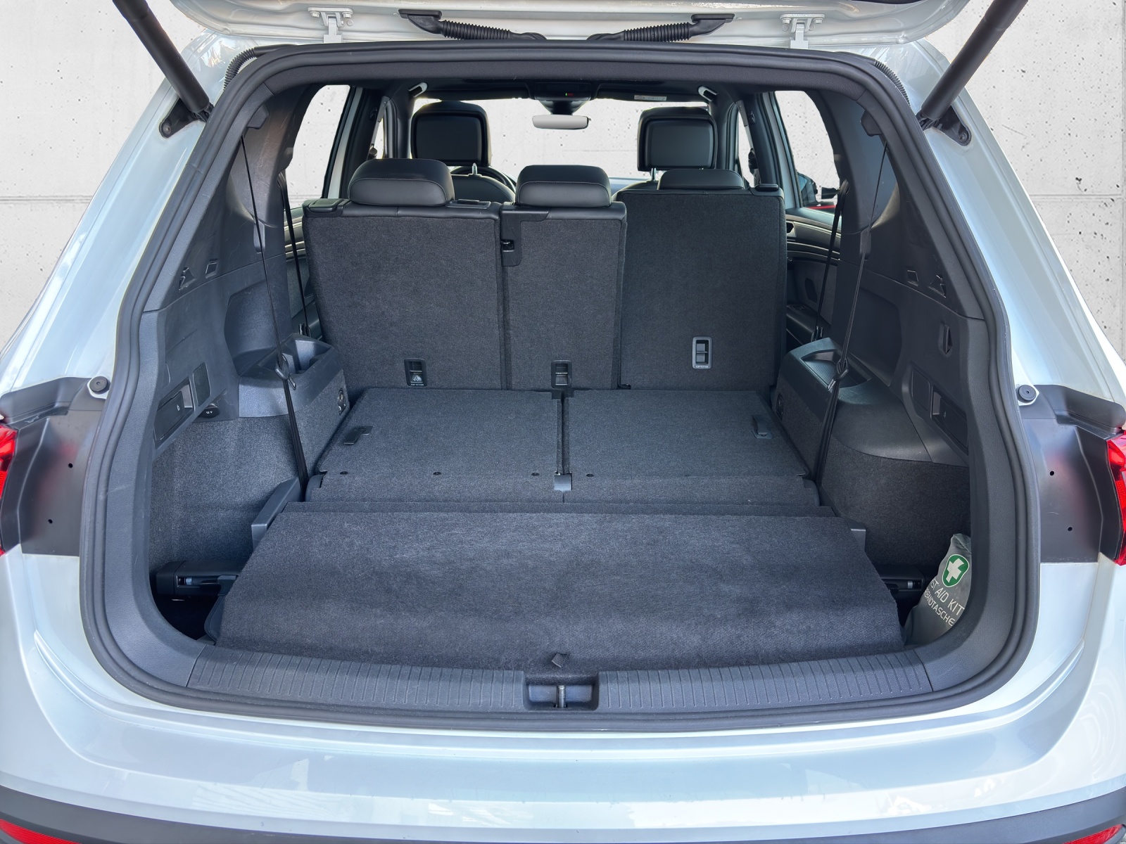 SEAT Tarraco 2.0TSI Xcellence 4Drive DSG mit 7 Sitzen, Panorama-Ausstell-/Schiebedach & Winterräder-image-7
