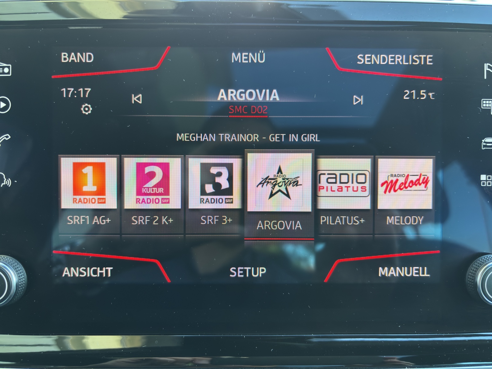 SEAT Tarraco 2.0TSI Xcellence 4Drive DSG mit 7 Sitzen, Panorama-Ausstell-/Schiebedach & Winterräder-image-17