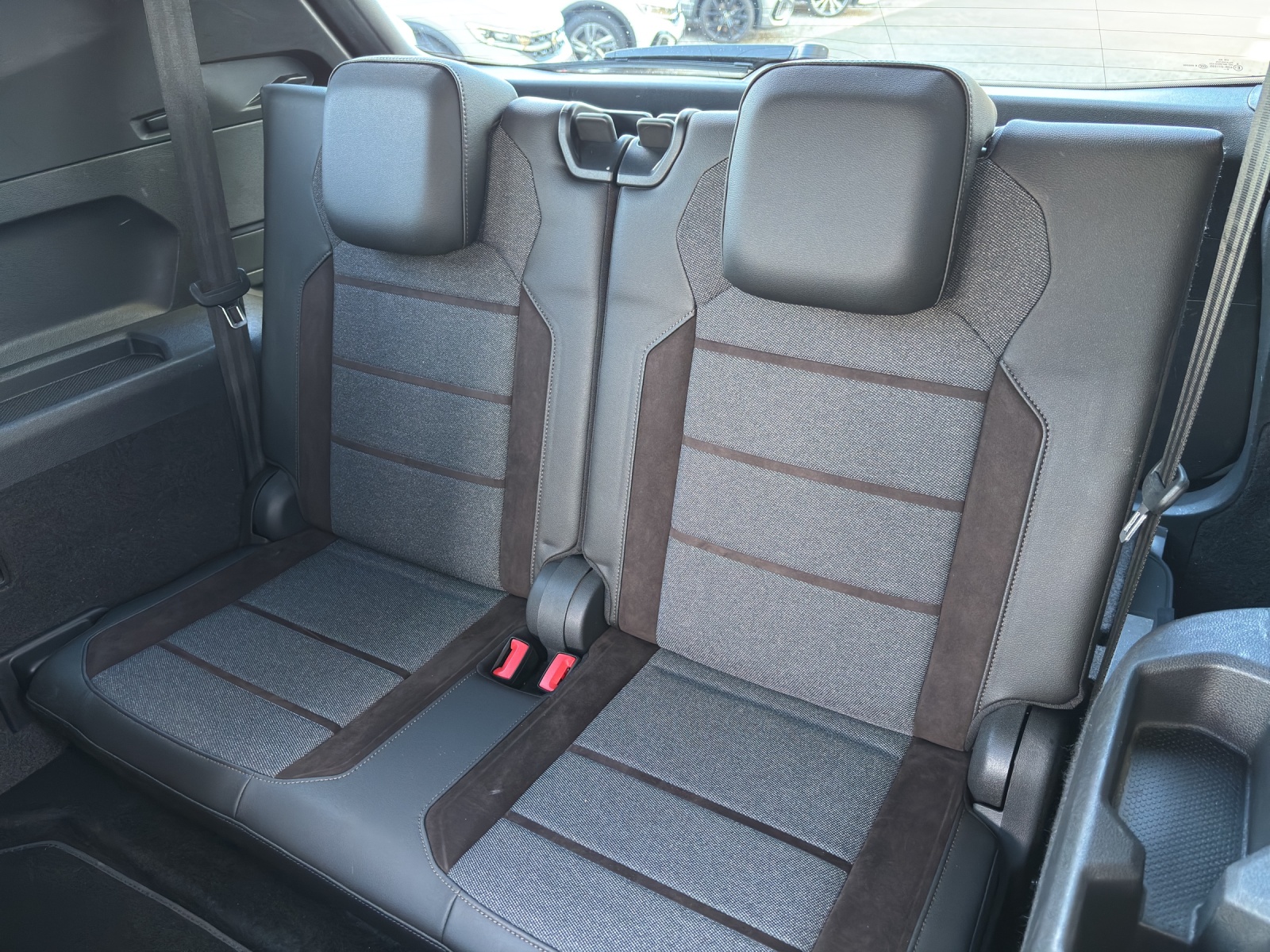 SEAT Tarraco 2.0TSI Xcellence 4Drive DSG mit 7 Sitzen, Panorama-Ausstell-/Schiebedach & Winterräder-image-30