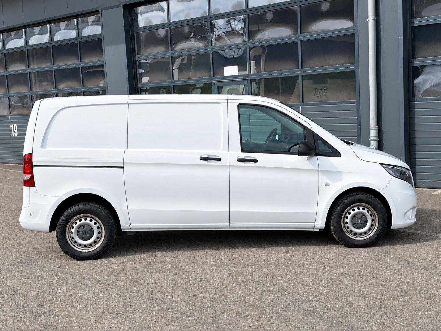 MERCEDES-BENZ Vito 114 L | Frisch ab MFK | Frisch ab Service | Navi | Rückfahrkamera | Klima-image-6