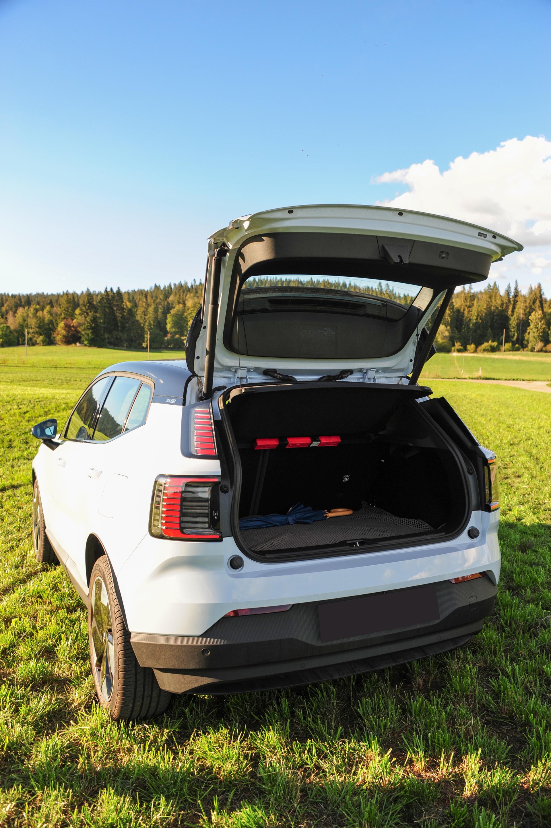 VOLVO EX30 E60 Plus-image-2