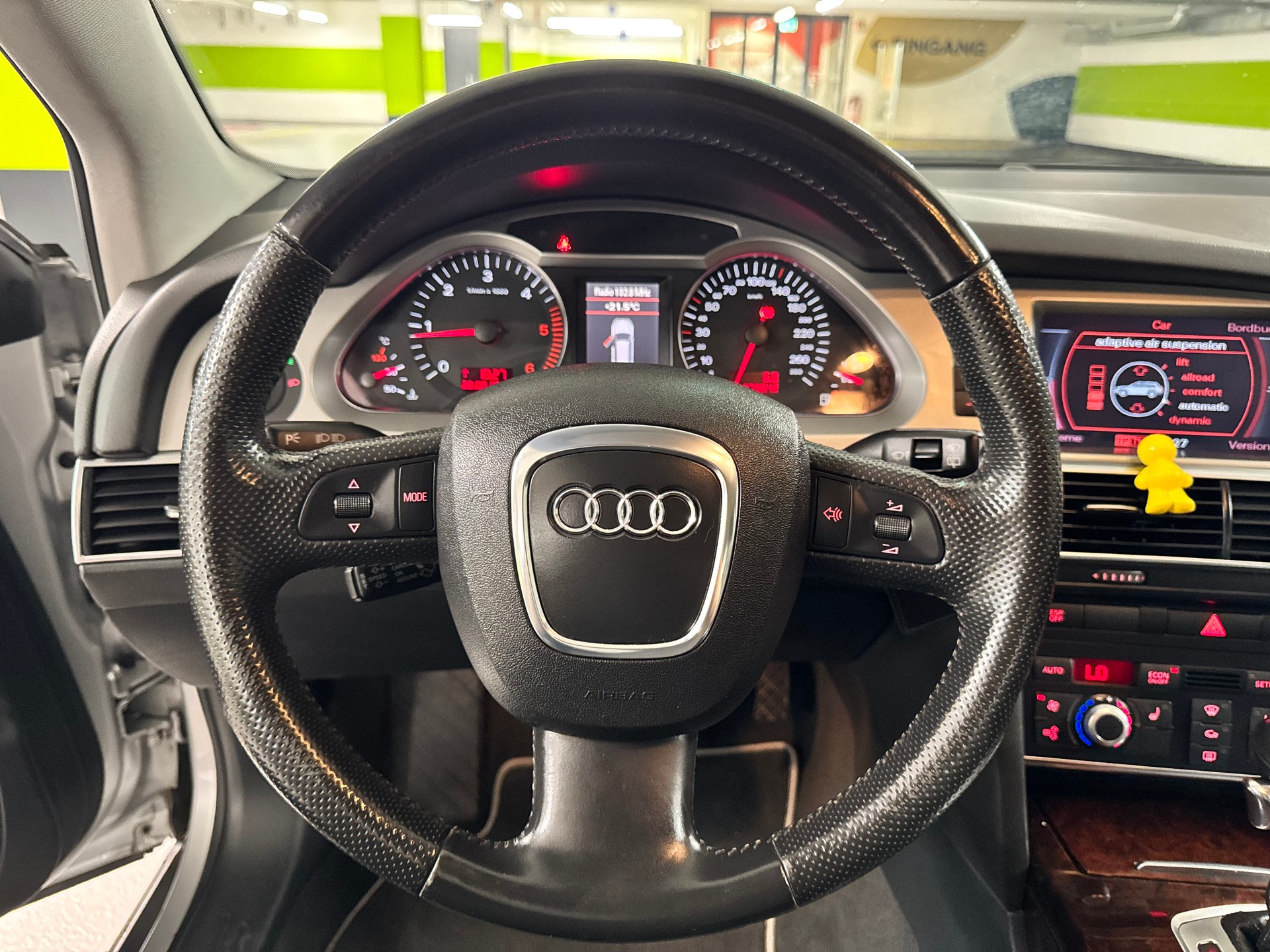 AUDI A6 allroad 3.0 TDI quattro-image-12