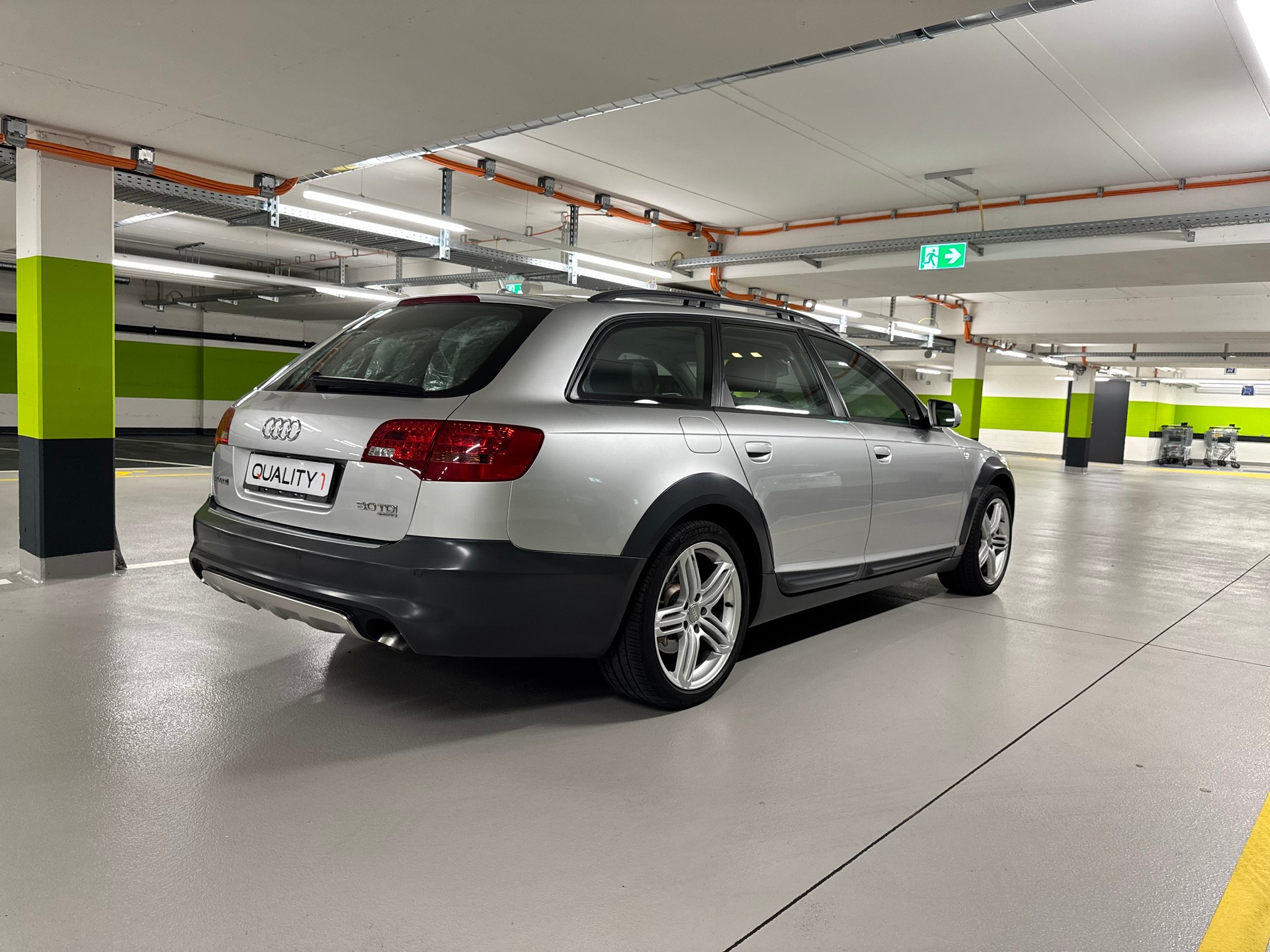AUDI A6 allroad 3.0 TDI quattro-image-4