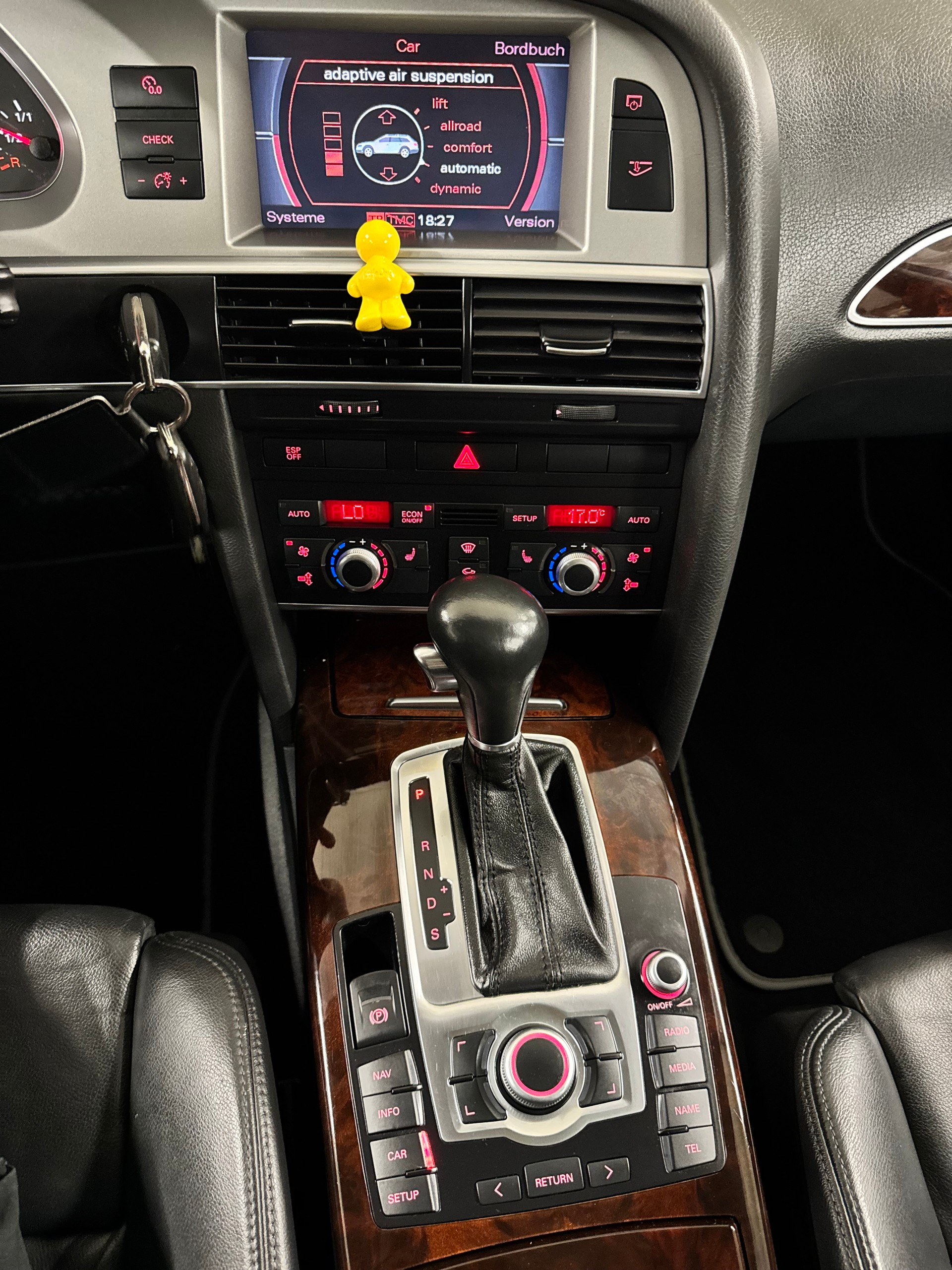 AUDI A6 allroad 3.0 TDI quattro-image-13