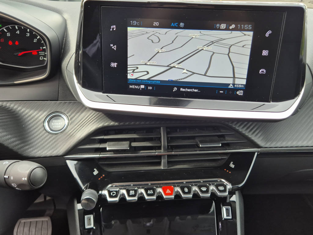 PEUGEOT 2008 1.2 PureTech 130 Allure-image-7