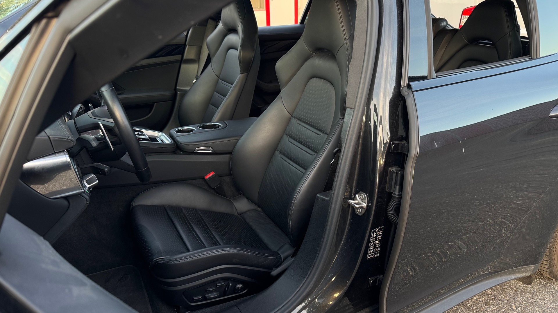 PORSCHE Panamera 4S E-Hybrid Sport Turismo PDK-image-11
