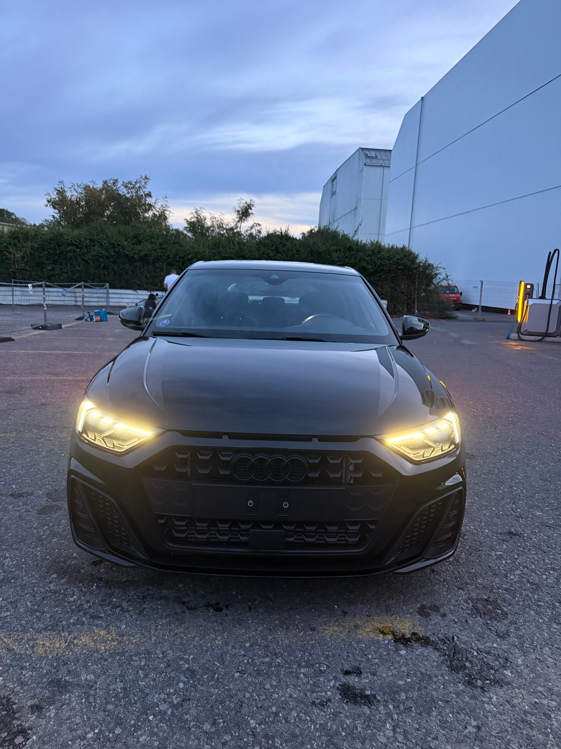 AUDI 2.0 40 TFSI S Line S-Tronic-image-1
