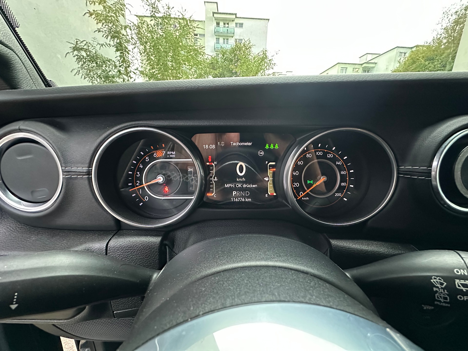 JEEP 2.0 Turbo Sahara Unlimited-image-1