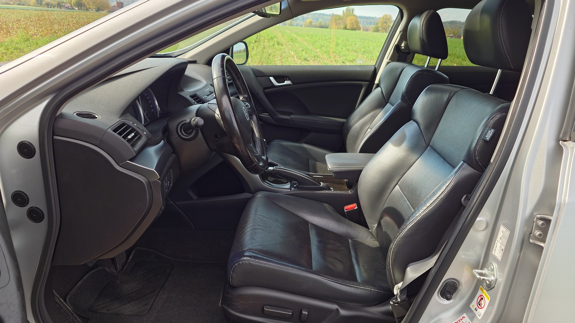 HONDA Accord Tourer 2.2 i-CTDi Executive-image-12