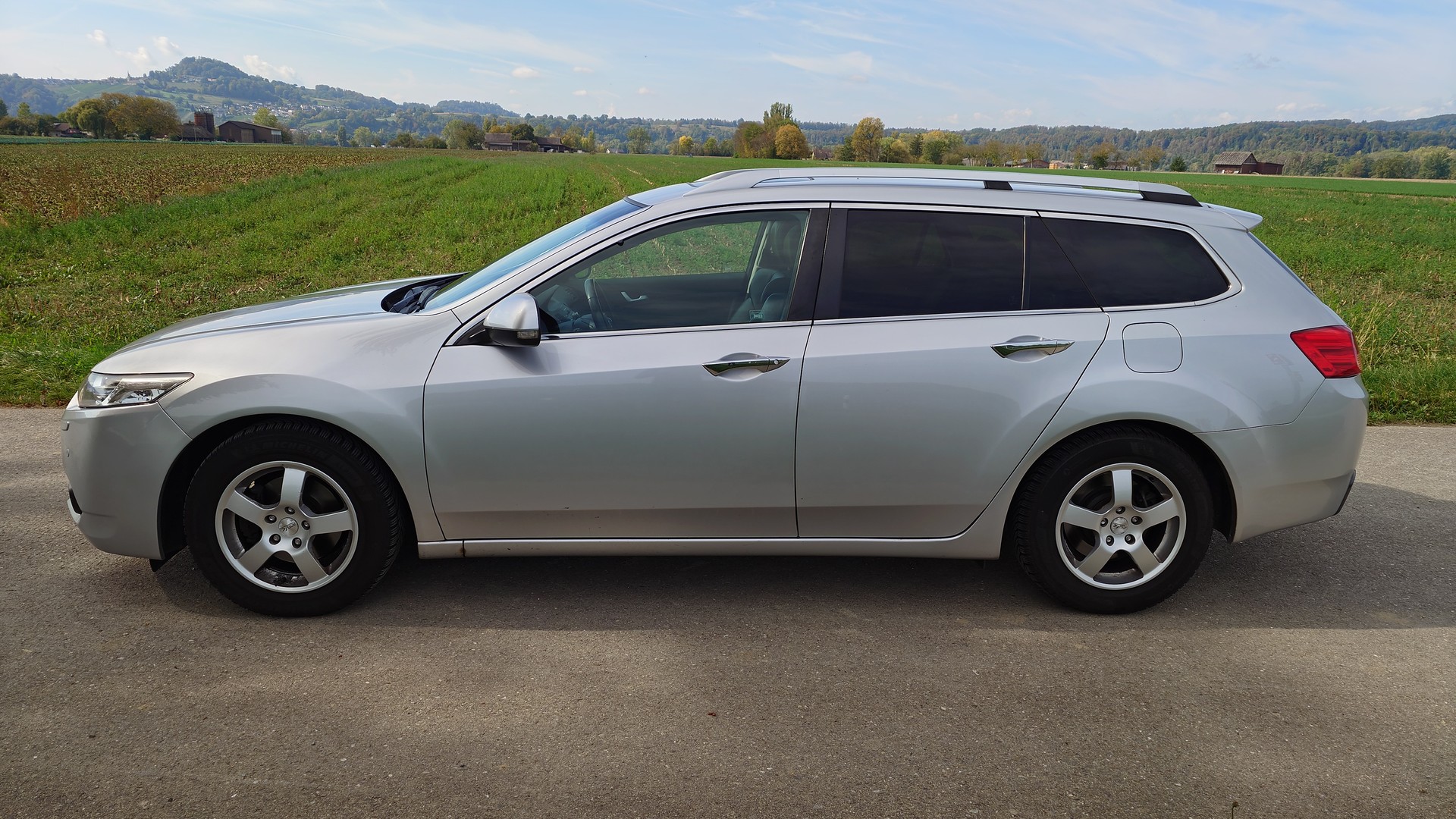 HONDA Accord Tourer 2.2 i-CTDi Executive-image-2
