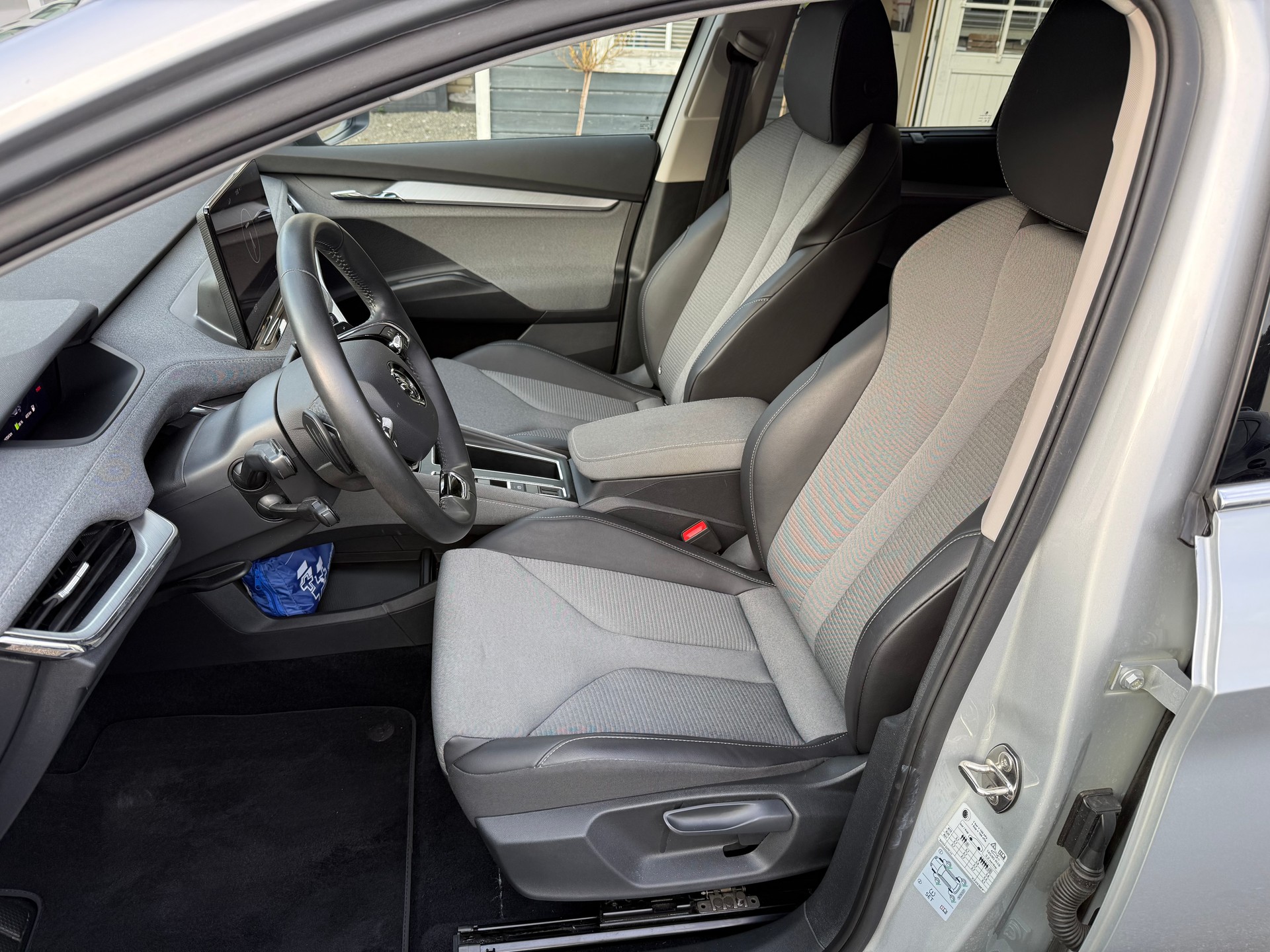 SKODA Enyaq iV 80-image-9