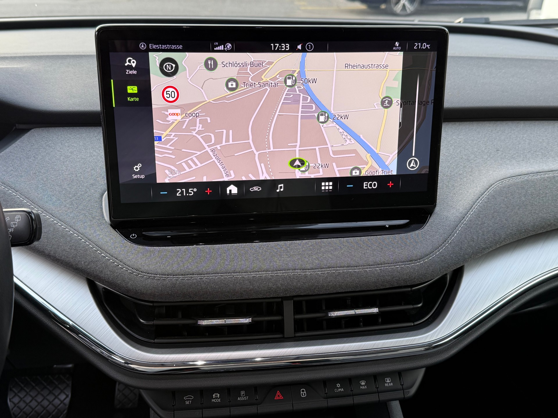 SKODA Enyaq iV 80-image-14