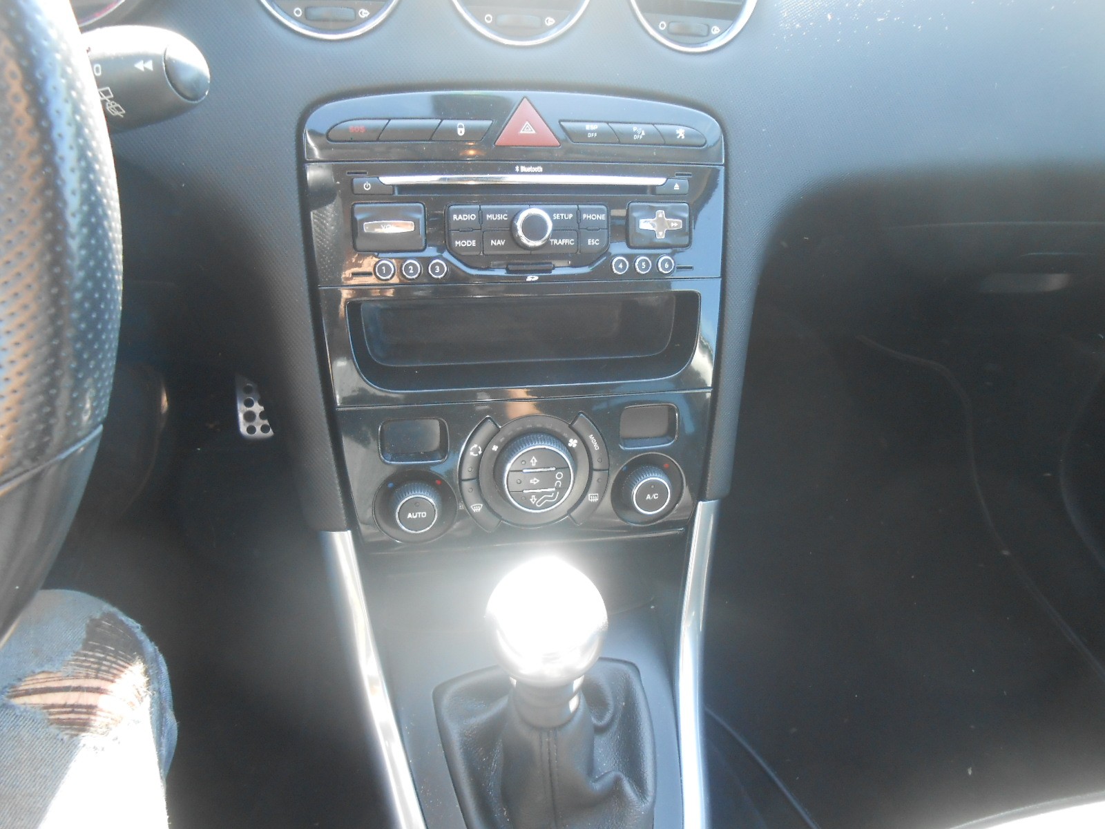 PEUGEOT 308 1.6 16V T GTi-image-15
