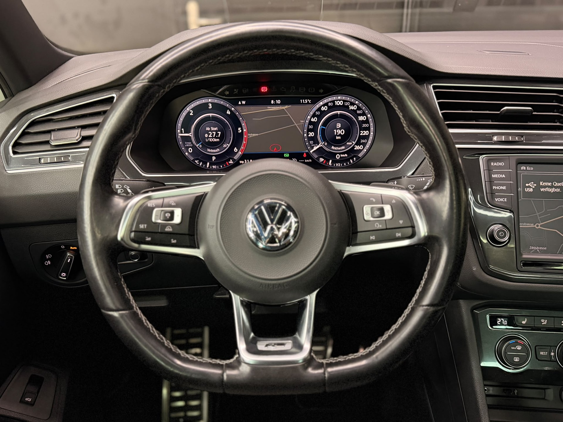VW Tiguan 2.0 TDI R-Line 4Motion DSG-image-12
