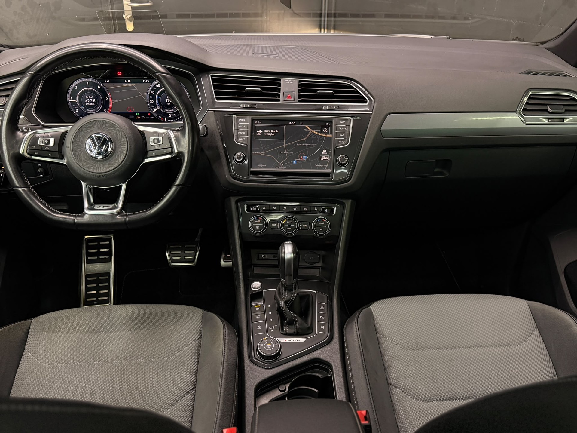 VW Tiguan 2.0 TDI R-Line 4Motion DSG-image-11