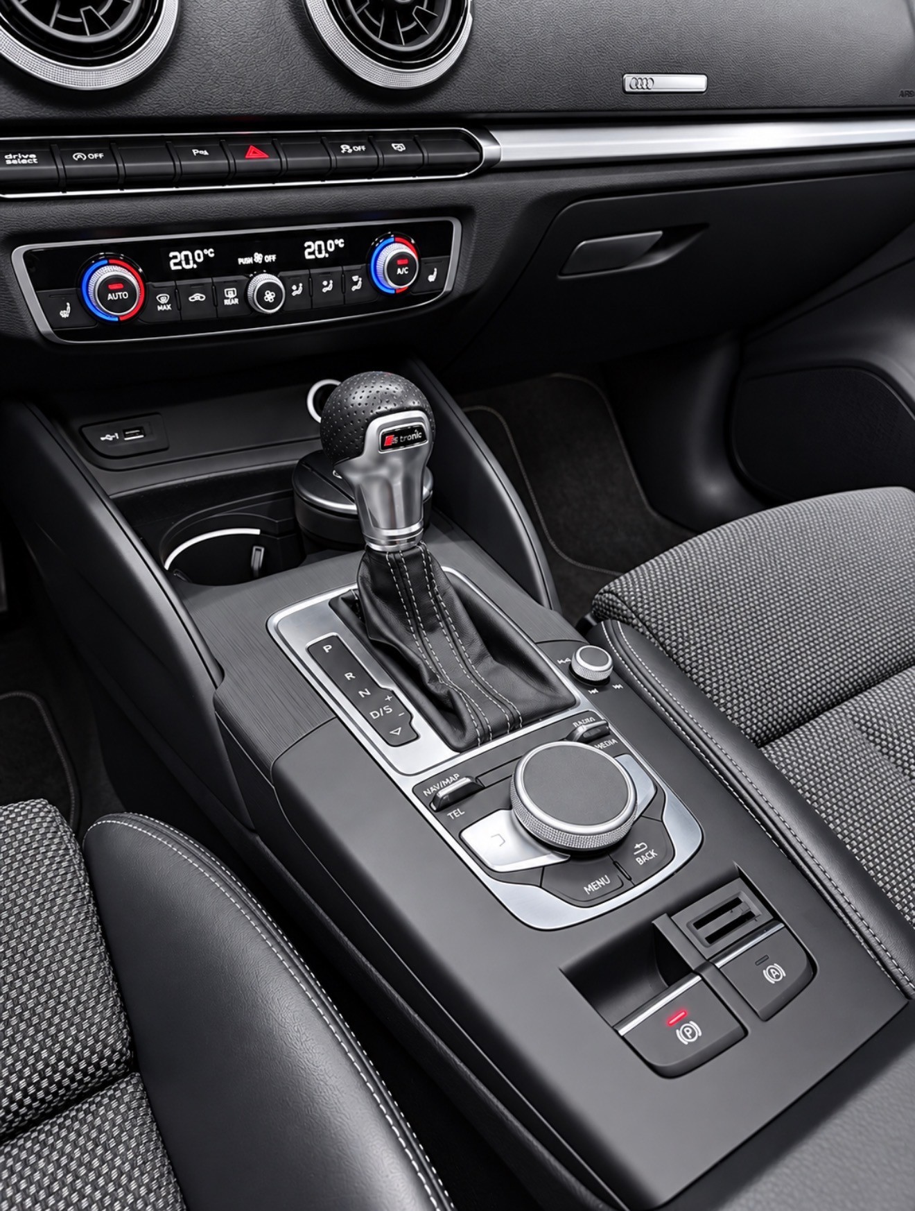 AUDI A3 Sportback 35 TFSI Sport S-tronic-image-17