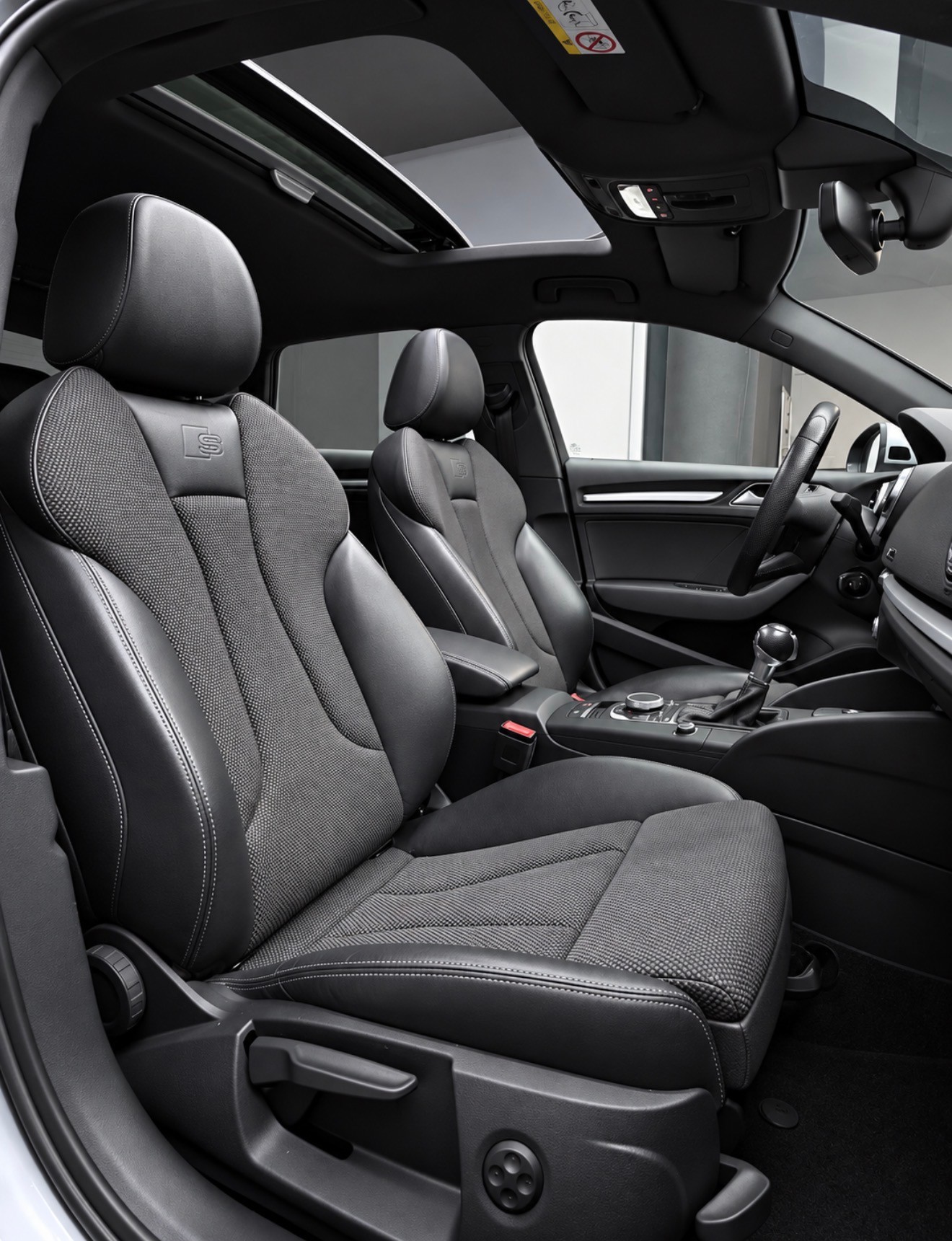 AUDI A3 Sportback 35 TFSI Sport S-tronic-image-10