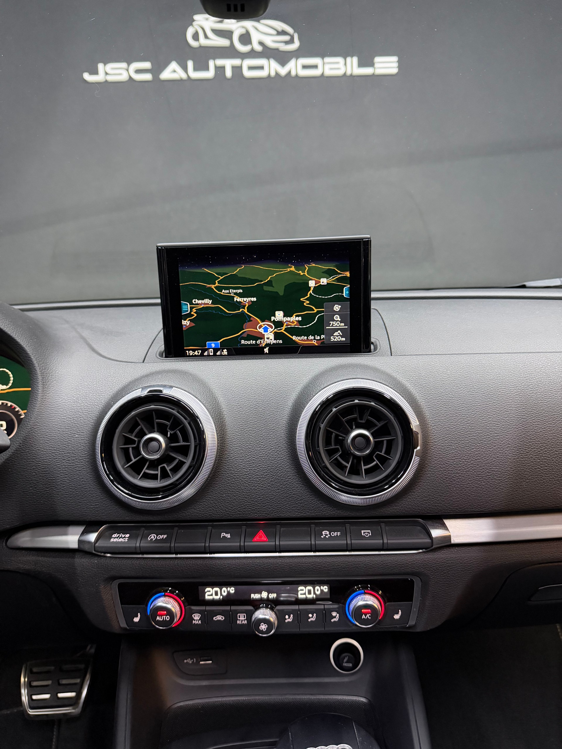 AUDI A3 Sportback 35 TFSI Sport S-tronic-image-15