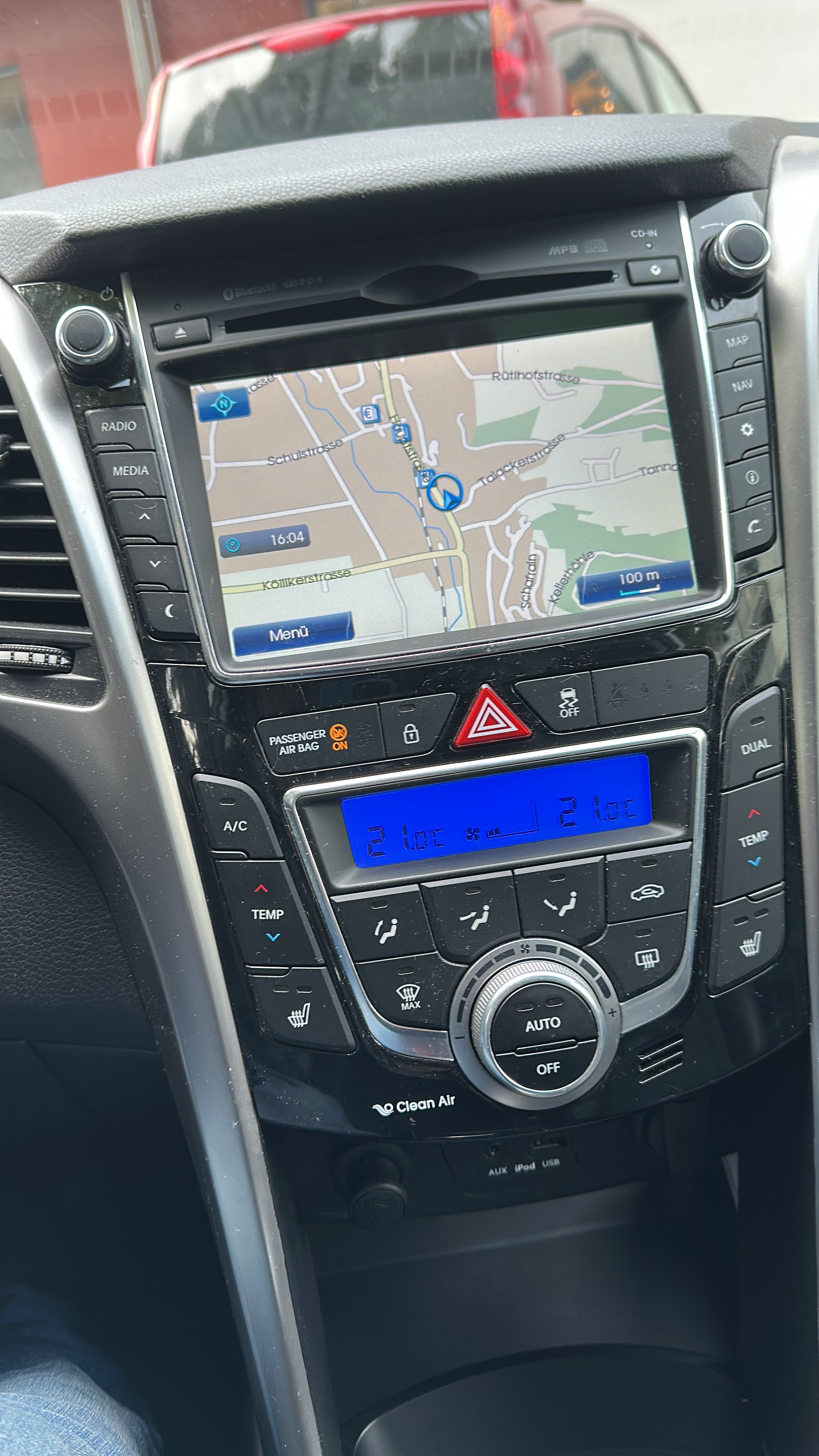 HYUNDAI i30 Wagon 1.6 GDI Premium-image-8