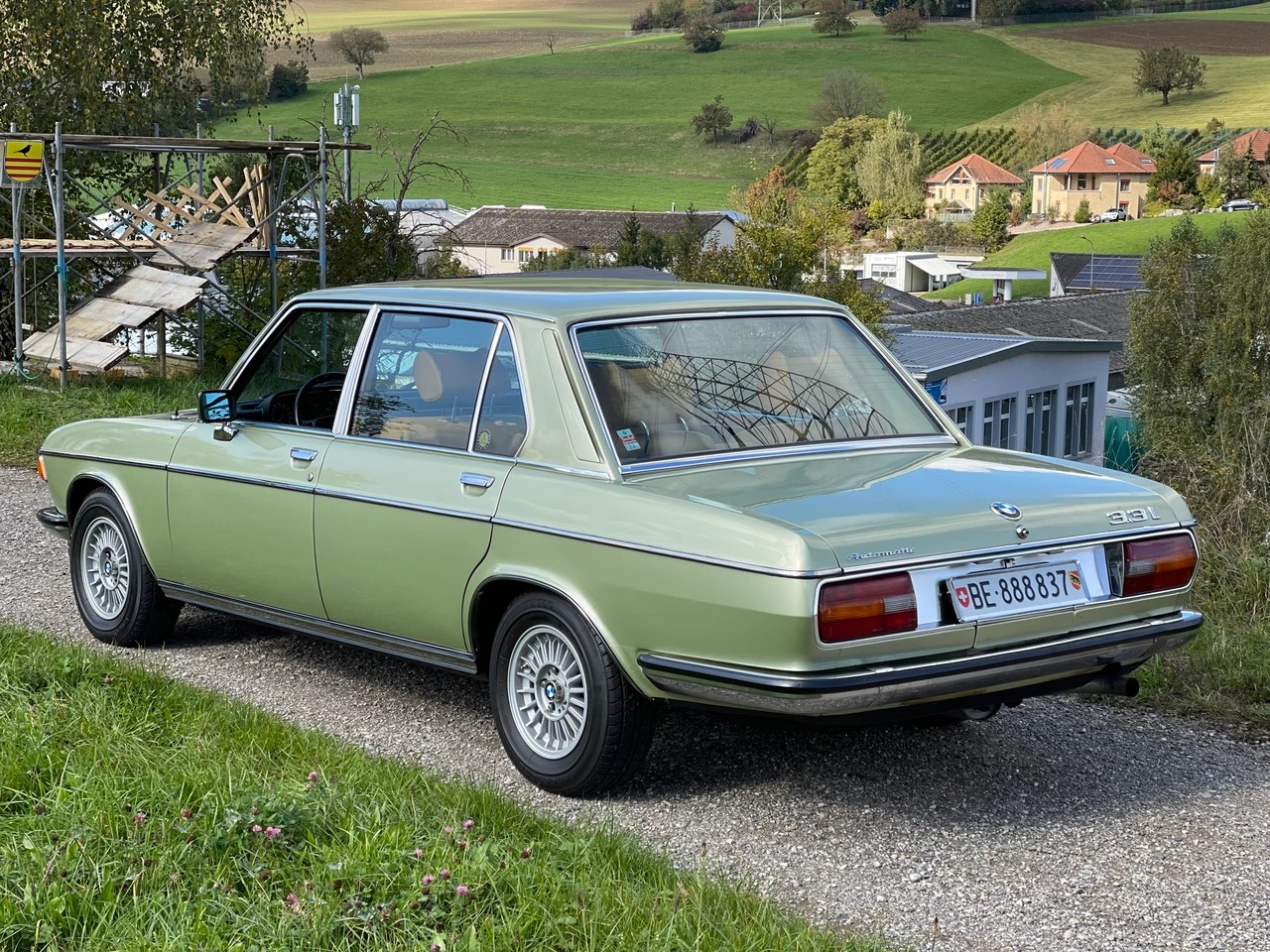 BMW 3.3LA-image-5