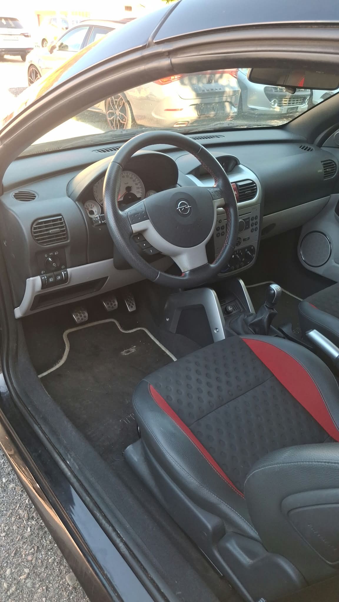 OPEL Tigra 1.8 Sport-image-4