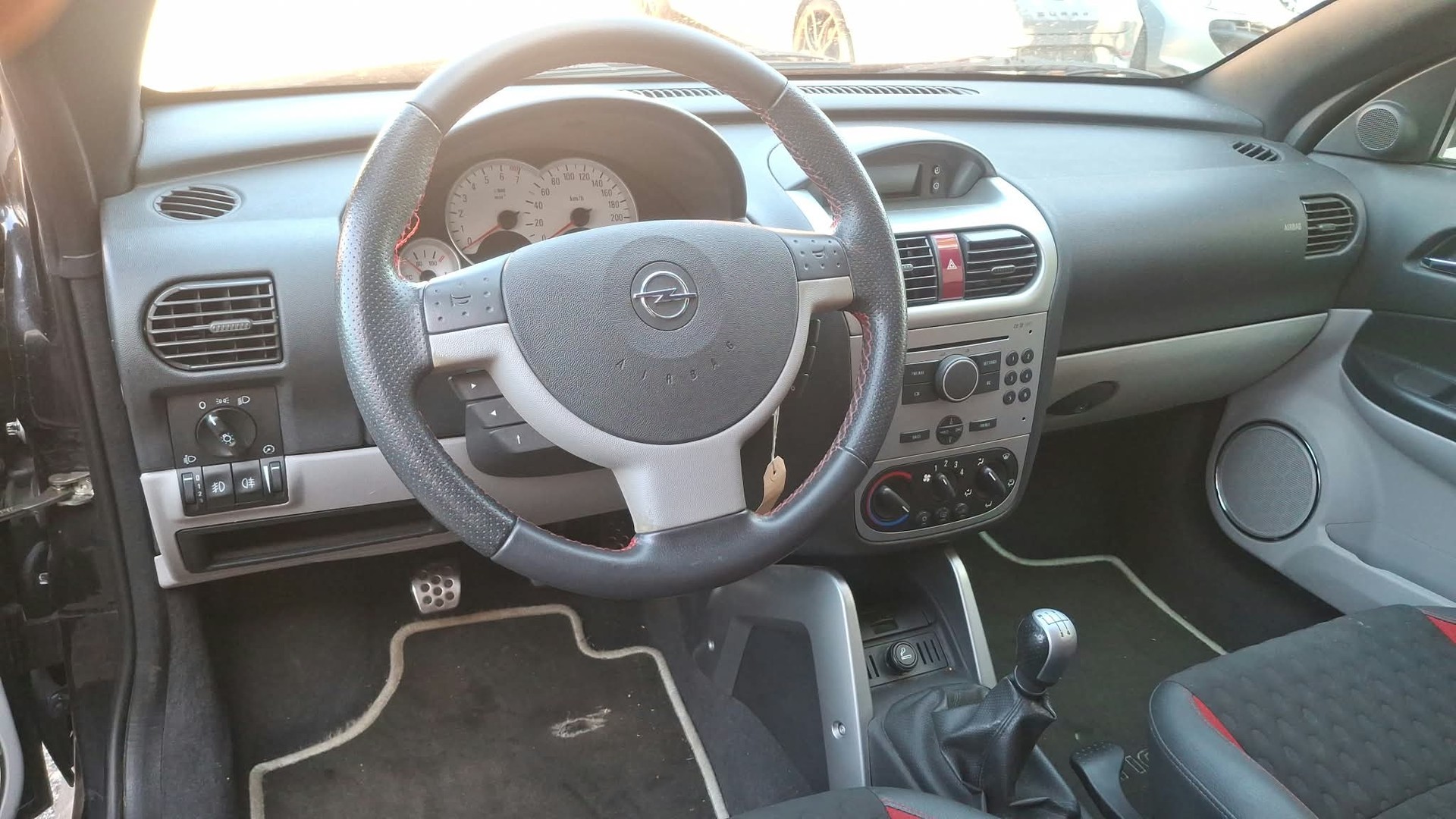 OPEL Tigra 1.8 Sport-image-3