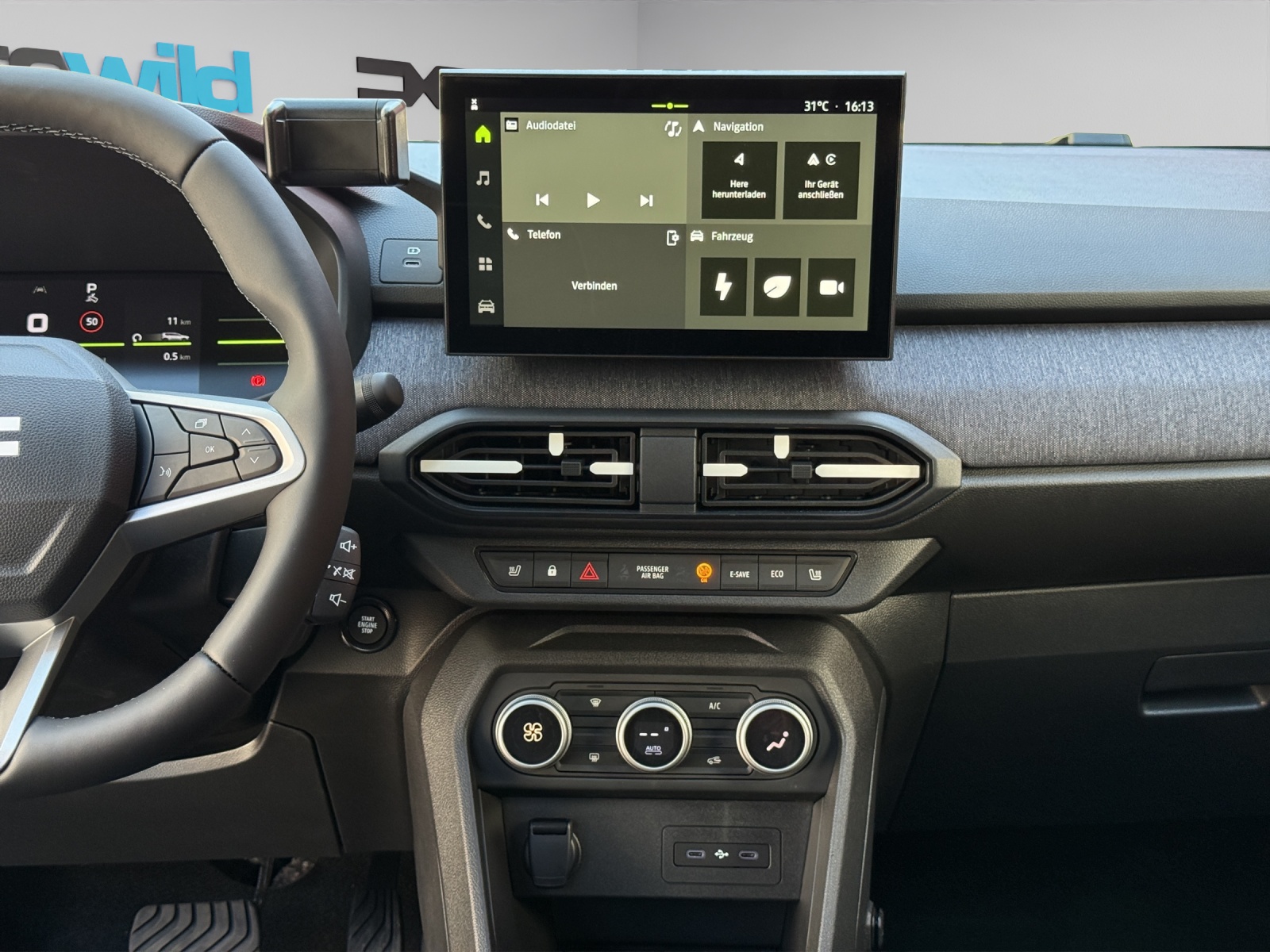 DACIA Jogger HEV 155 Journey-image-9